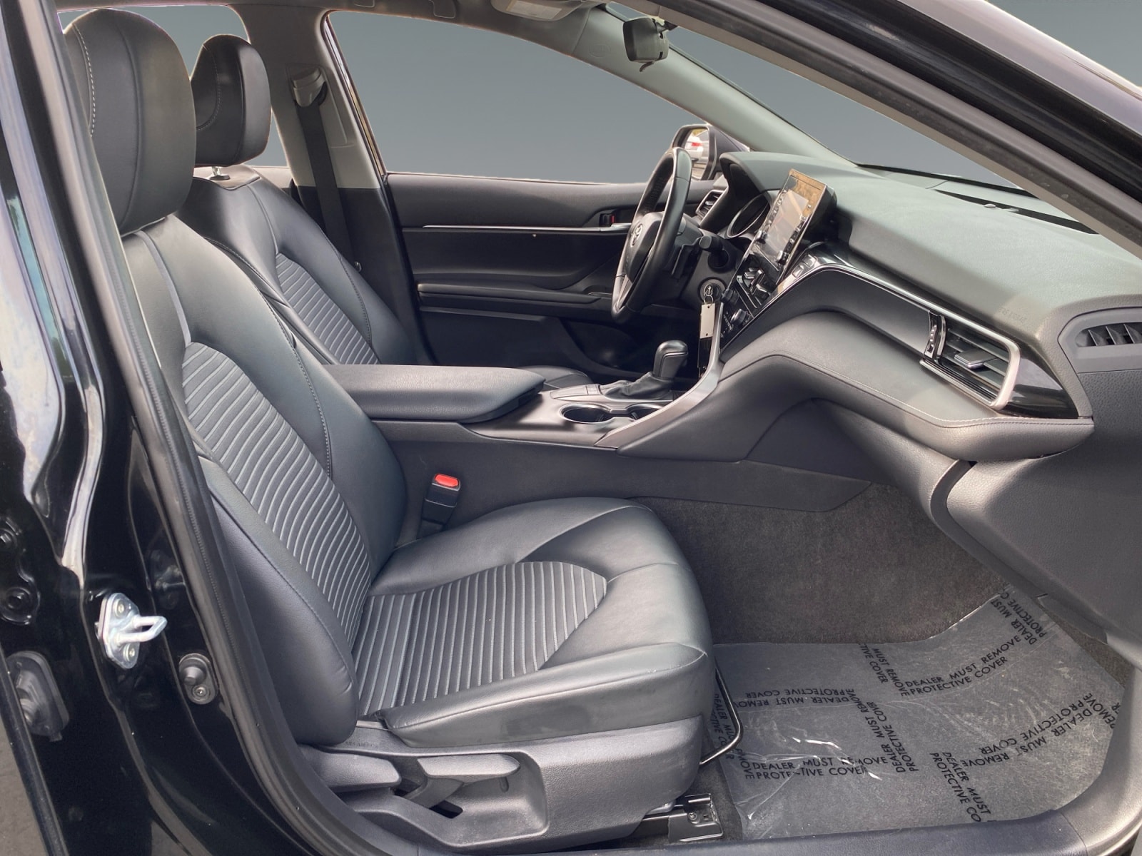 2024 Toyota Camry SE - Photo 15