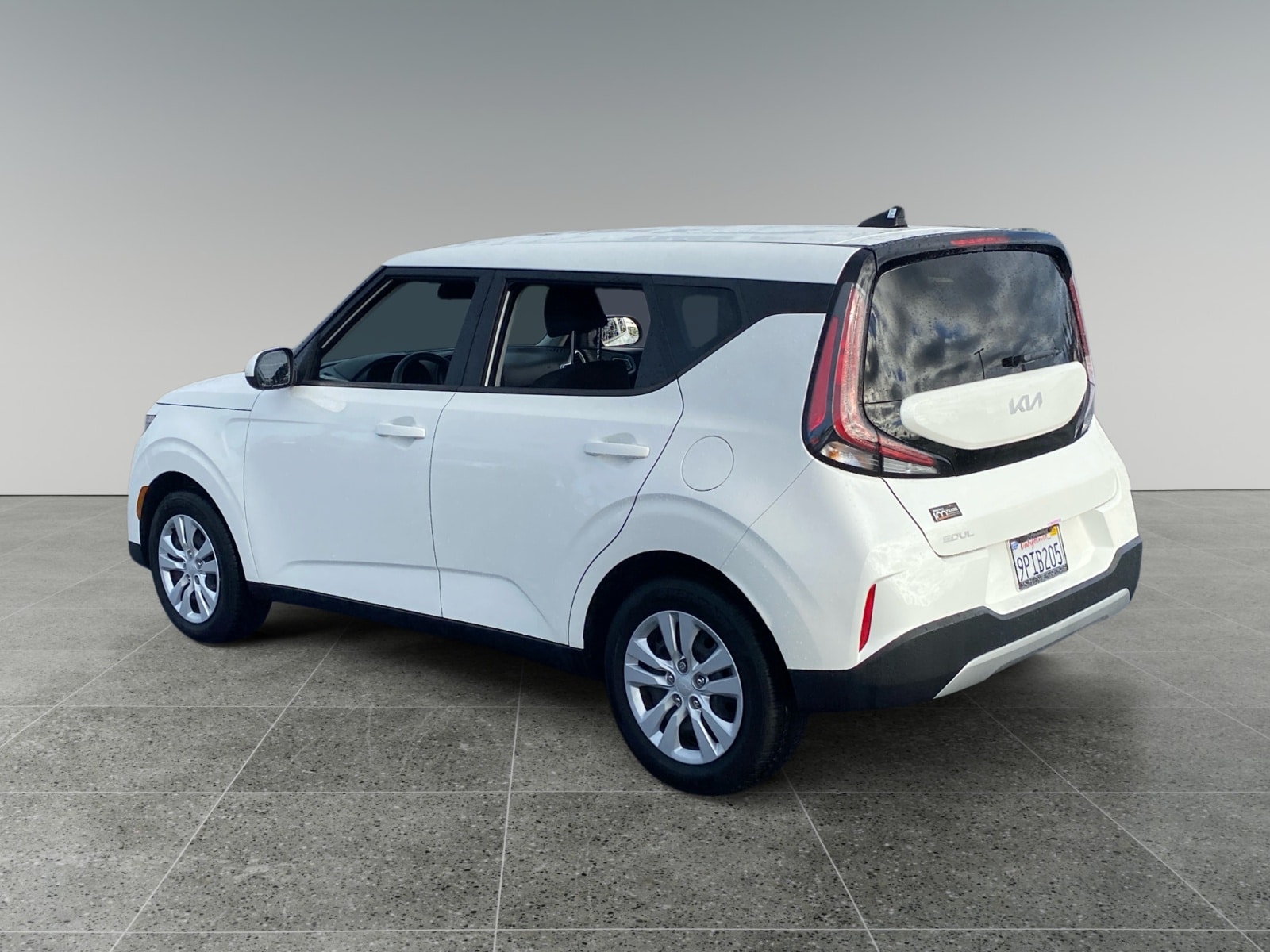 2025 Kia Soul LX photo 3