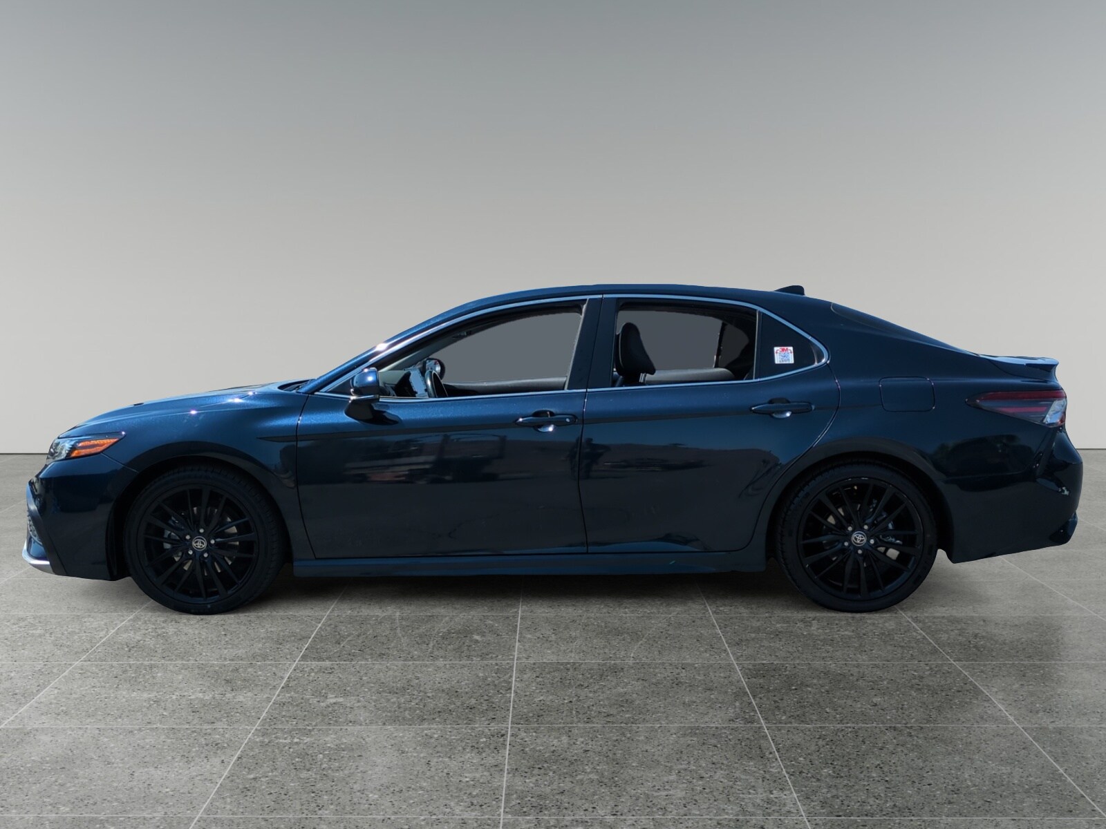 2021 Toyota Camry XSE photo 2