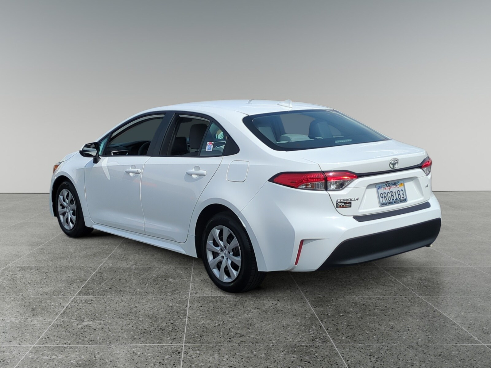 2025 Toyota Corolla LE photo 3