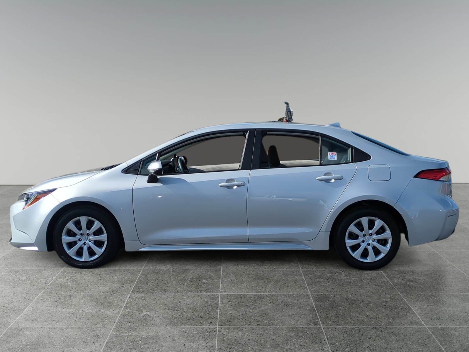2024 Toyota Corolla LE photo 2
