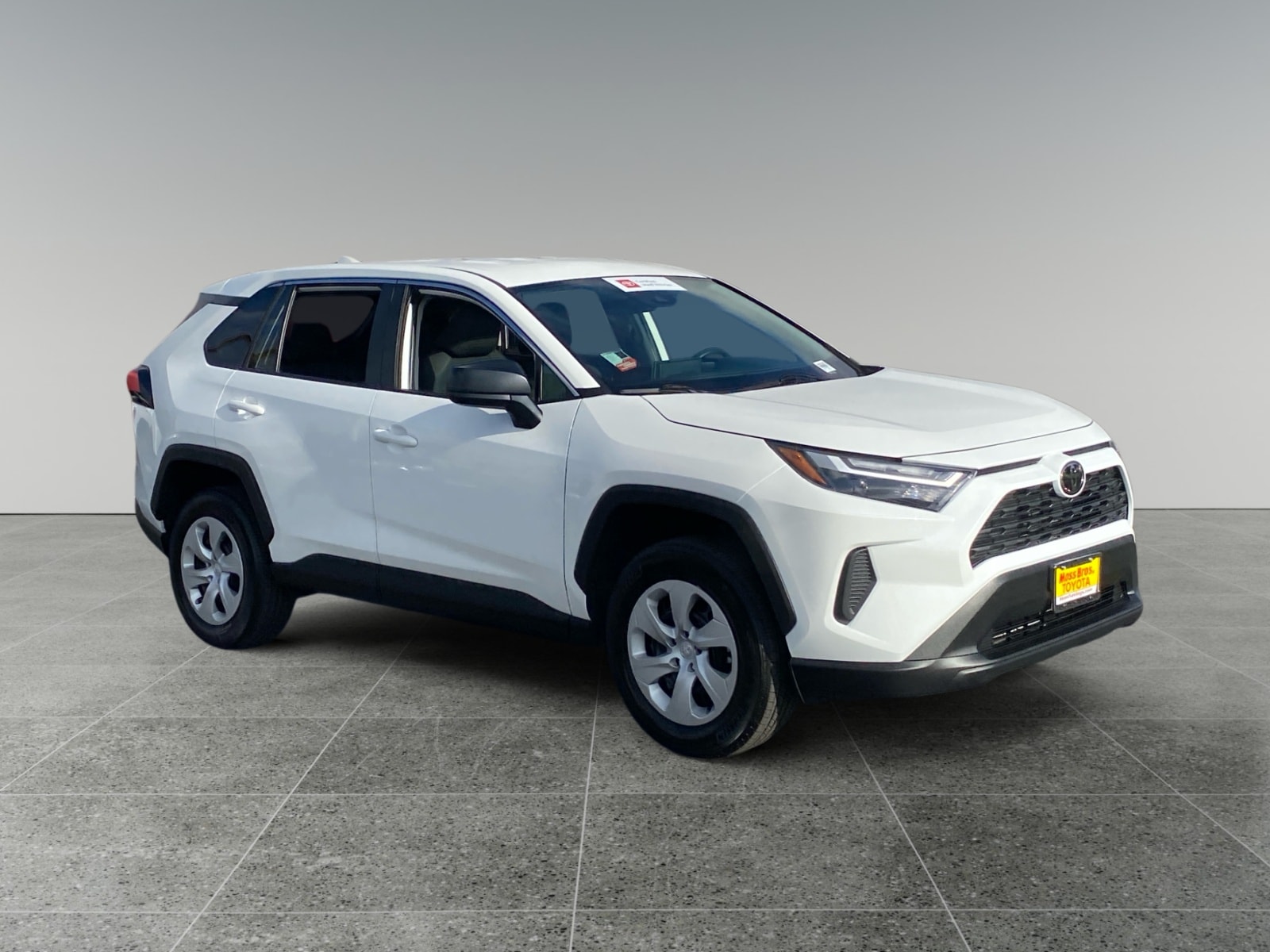 2025 Toyota RAV4 LE - Photo 7