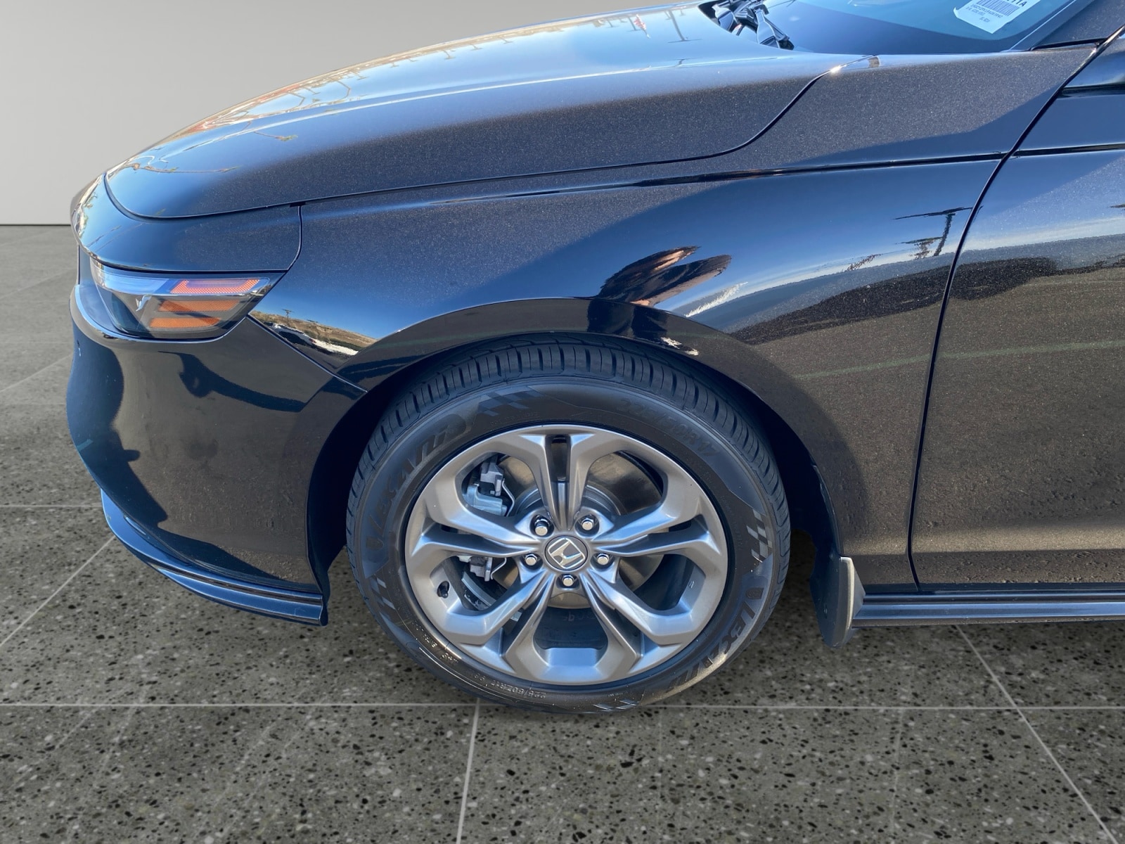 2023 Honda Accord Hybrid EX-L - Photo 14