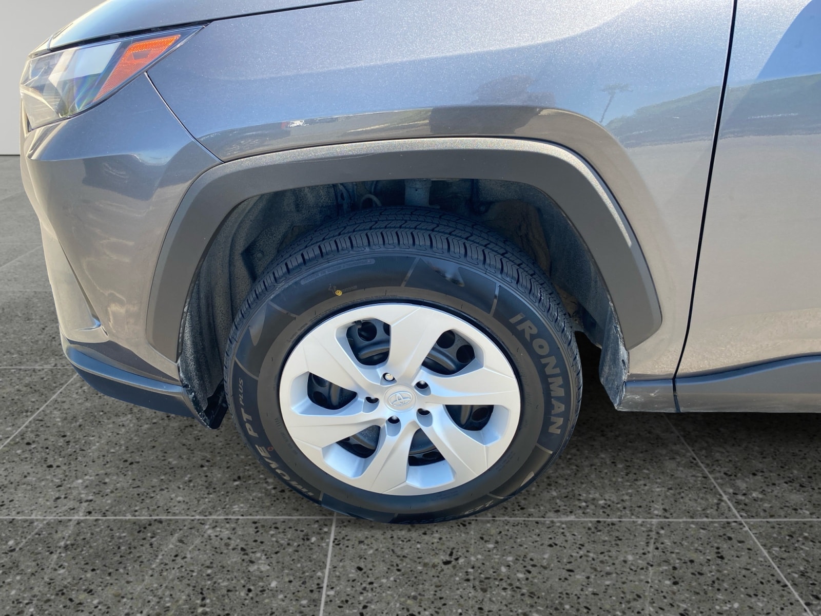 2025 Toyota RAV4 LE - Photo 14