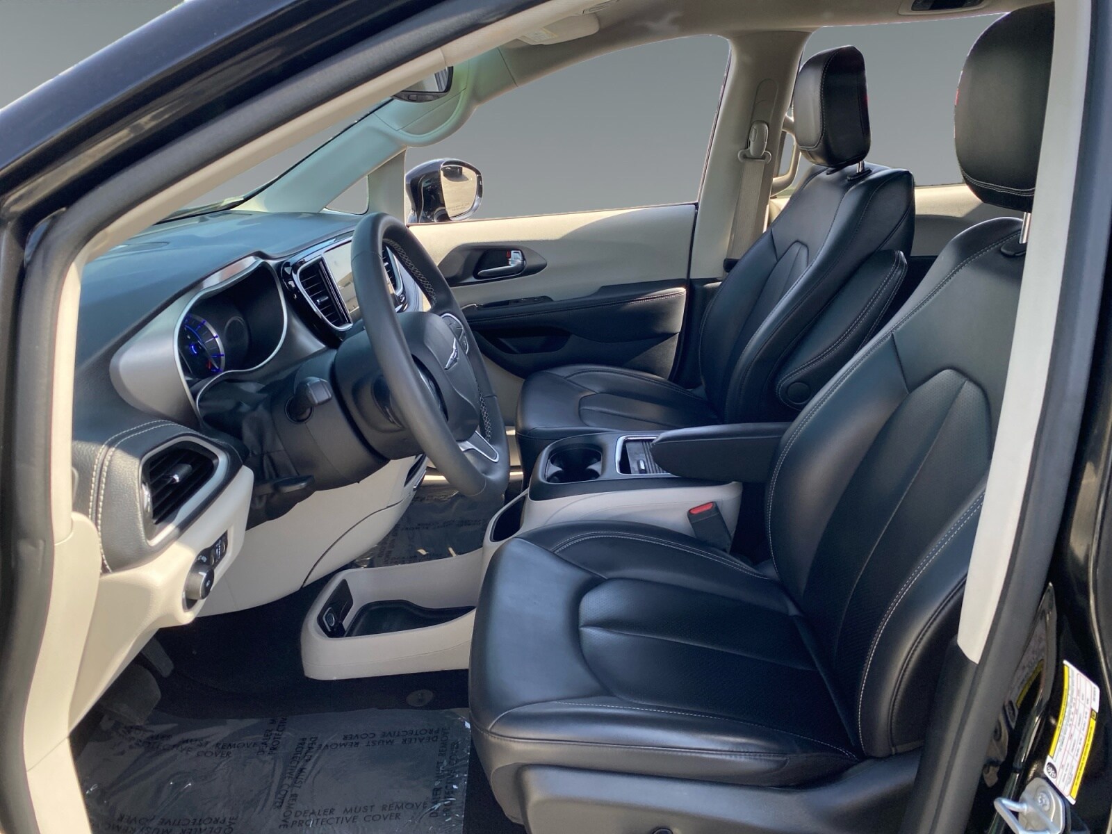 2024 Chrysler Pacifica PHEV Select - Photo 9