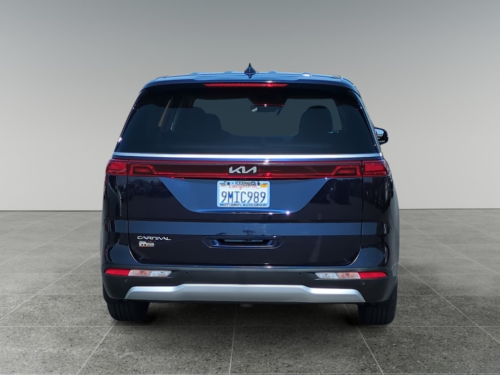 Used 2024 Kia Carnival LX MPV