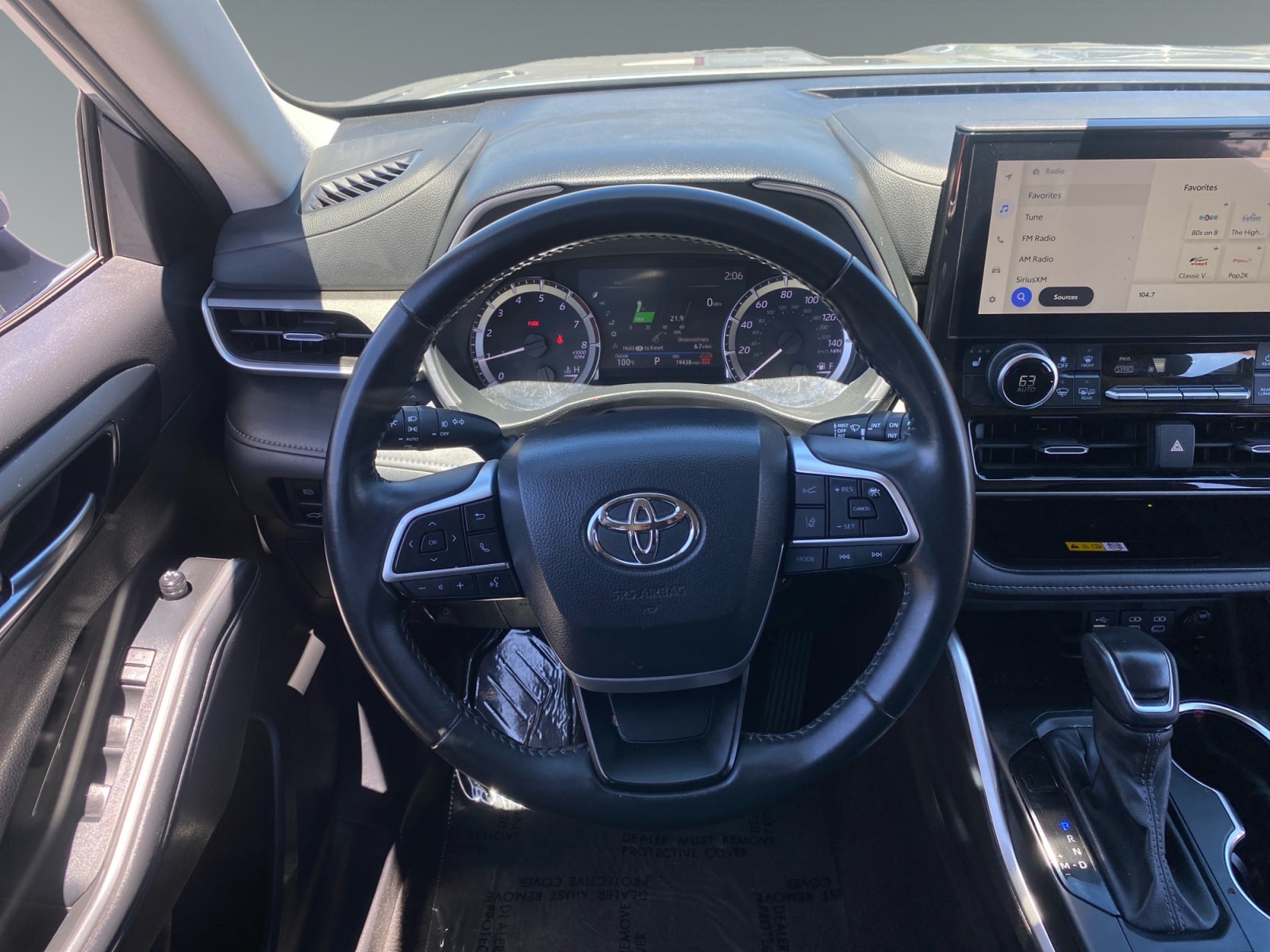 2024 Toyota Highlander XLE - Photo 12