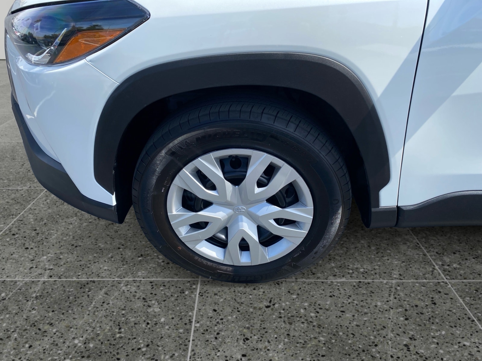 2024 Toyota Corolla Cross L - Photo 14