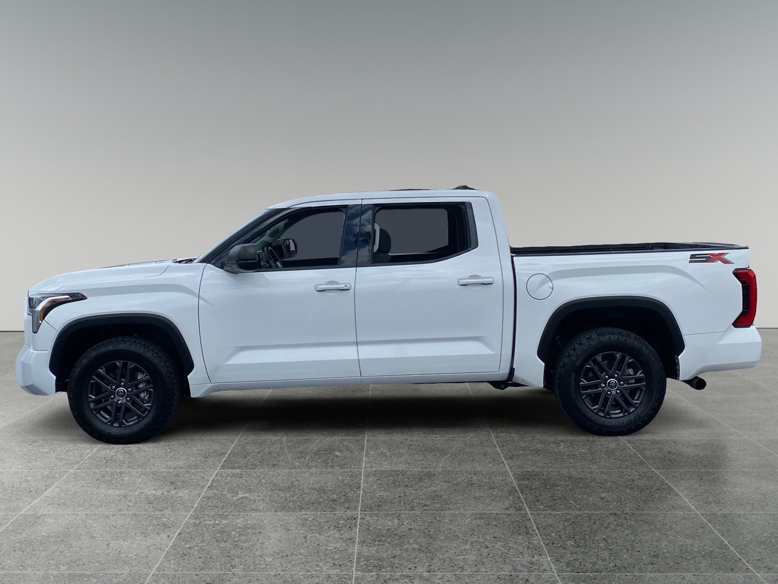 2023 Toyota Tundra SR5 photo 2