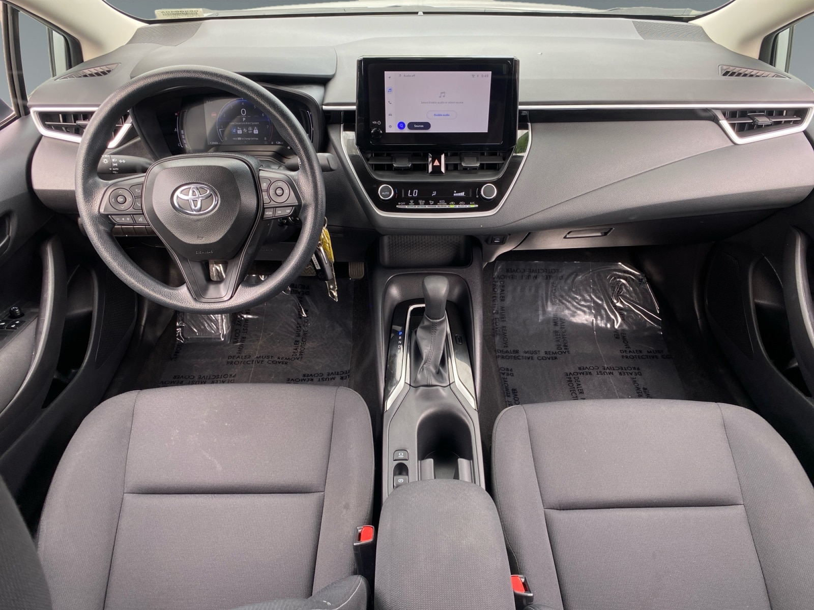 2026 Toyota Corolla LE - Photo 10