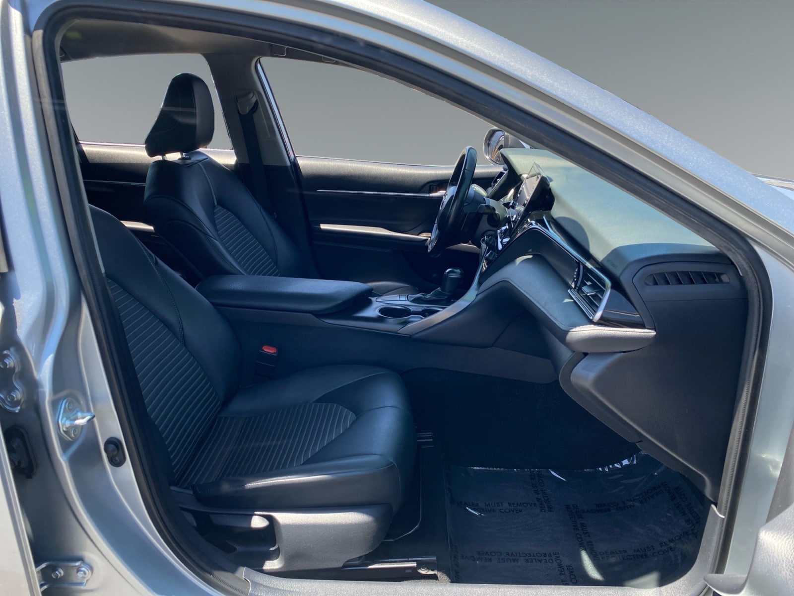 2023 Toyota Camry SE - Photo 15