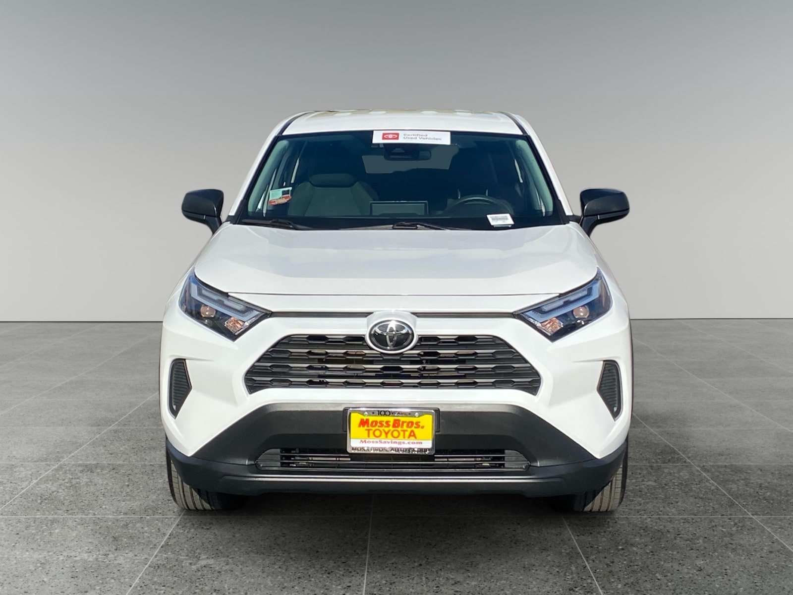 2025 Toyota RAV4 LE - Photo 8