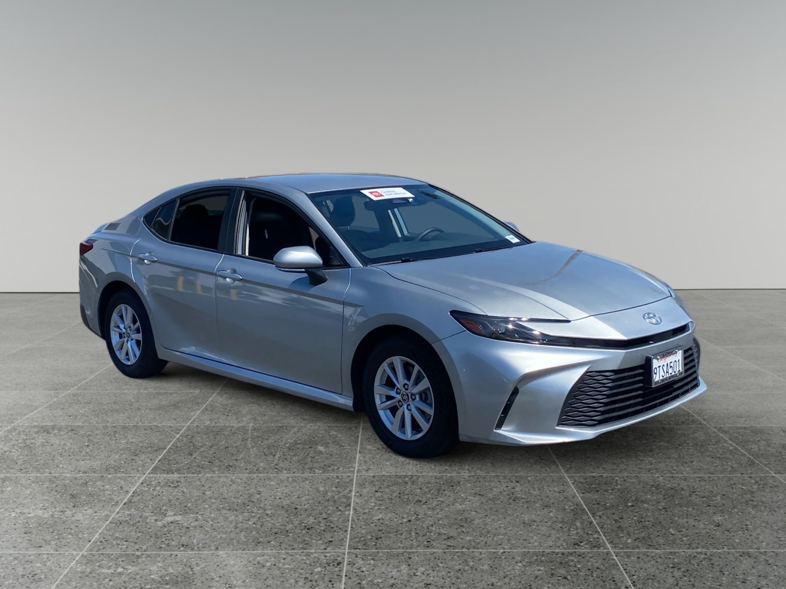 2025 Toyota Camry LE - Photo 7
