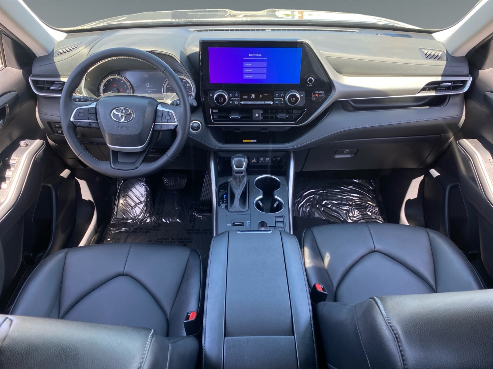 2024 Toyota Highlander XLE - Photo 10