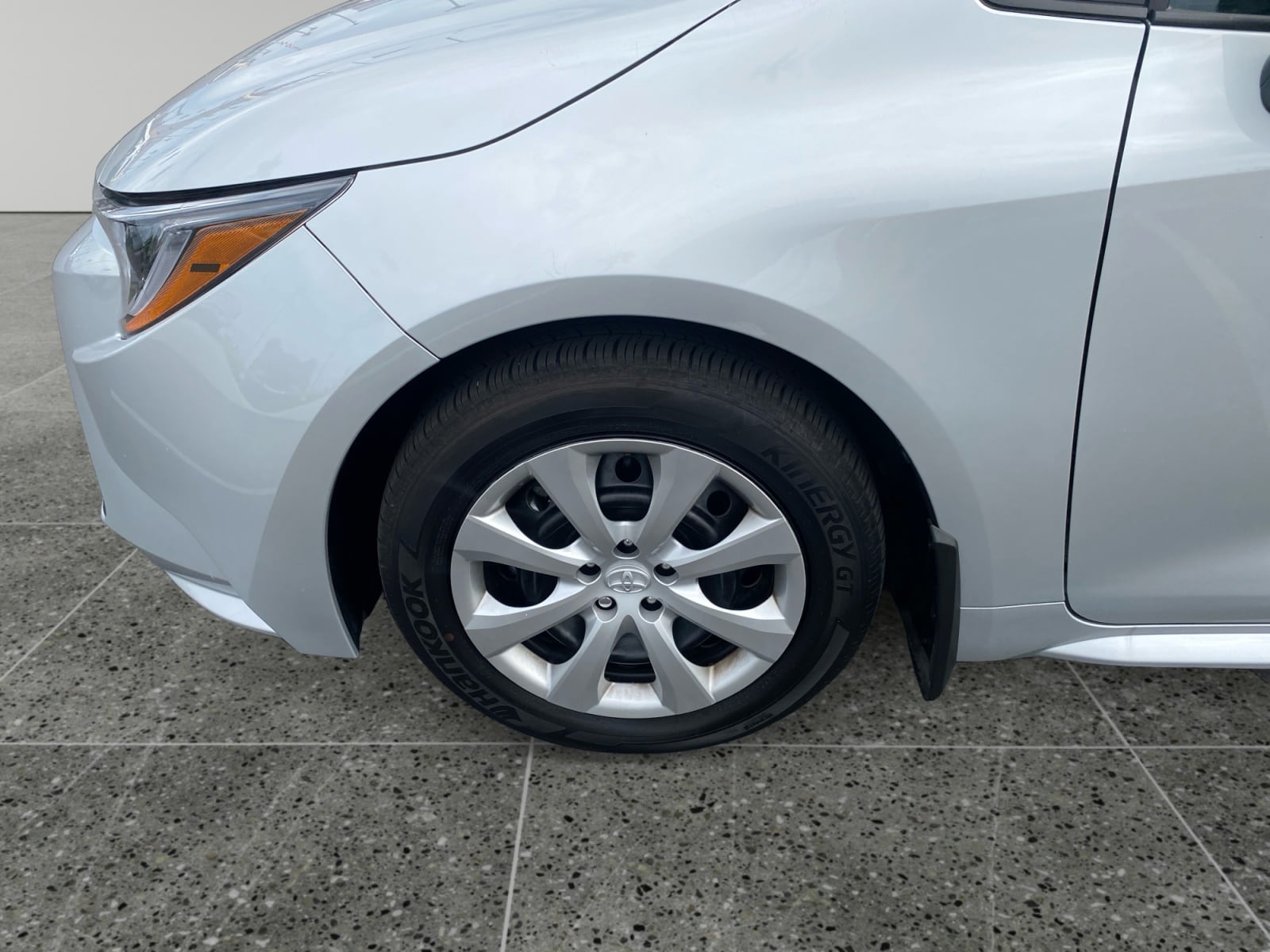 2026 Toyota Corolla LE - Photo 14
