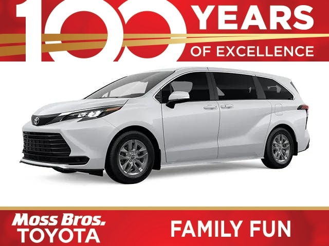 2026 Toyota Sienna LE's photo
