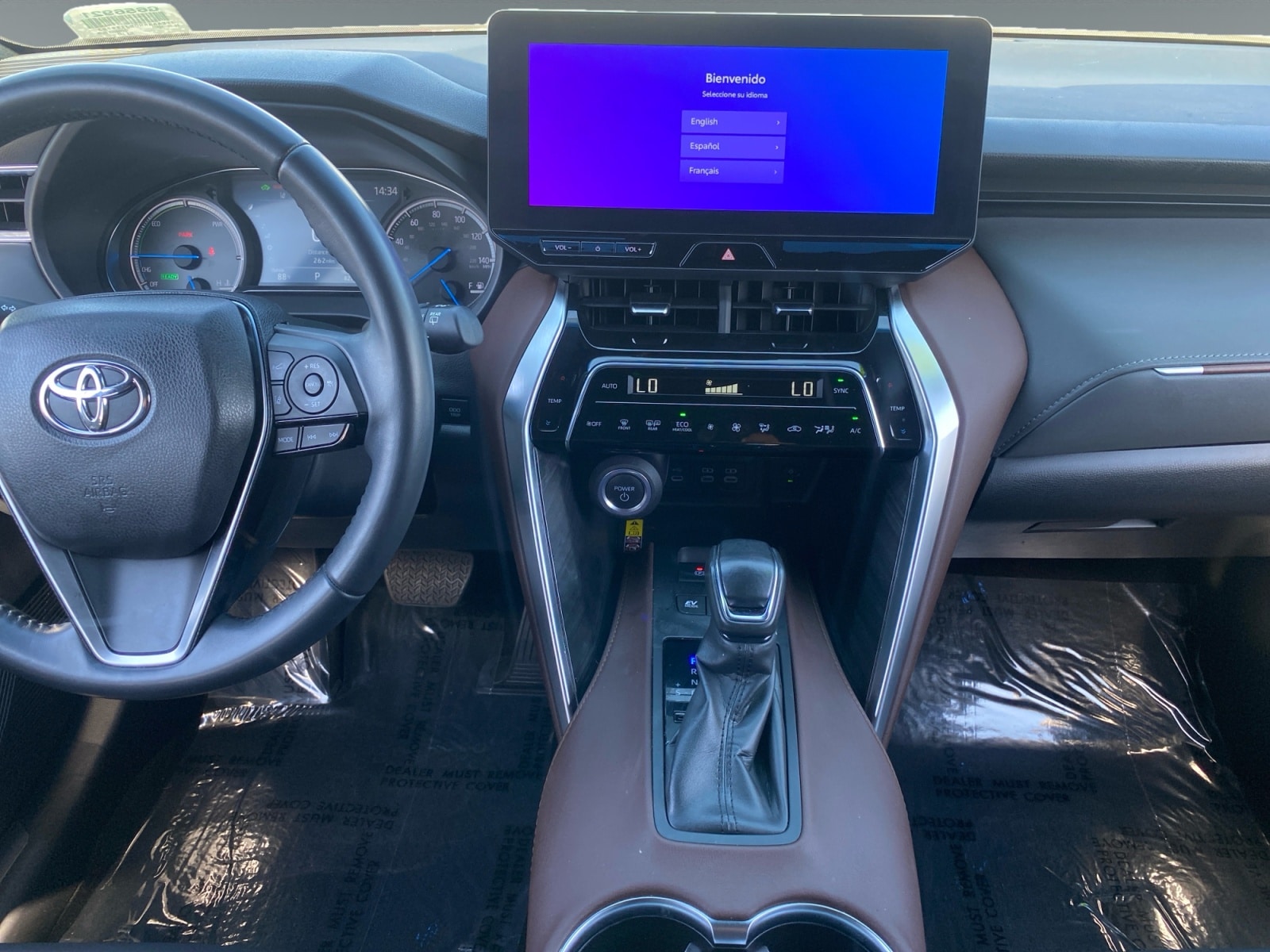 2024 Toyota Venza XLE - Photo 11
