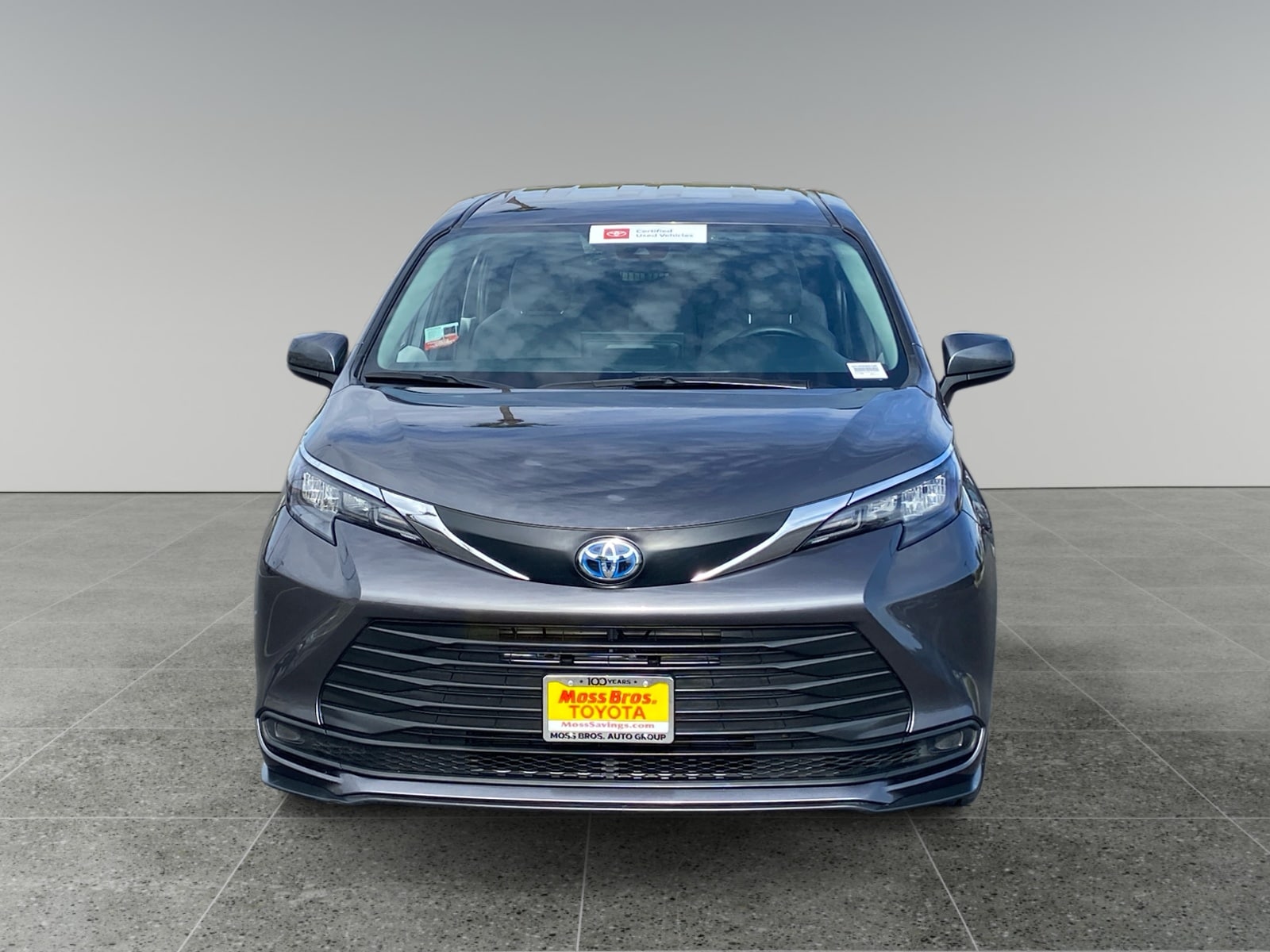 2025 Toyota Sienna LE - Photo 8