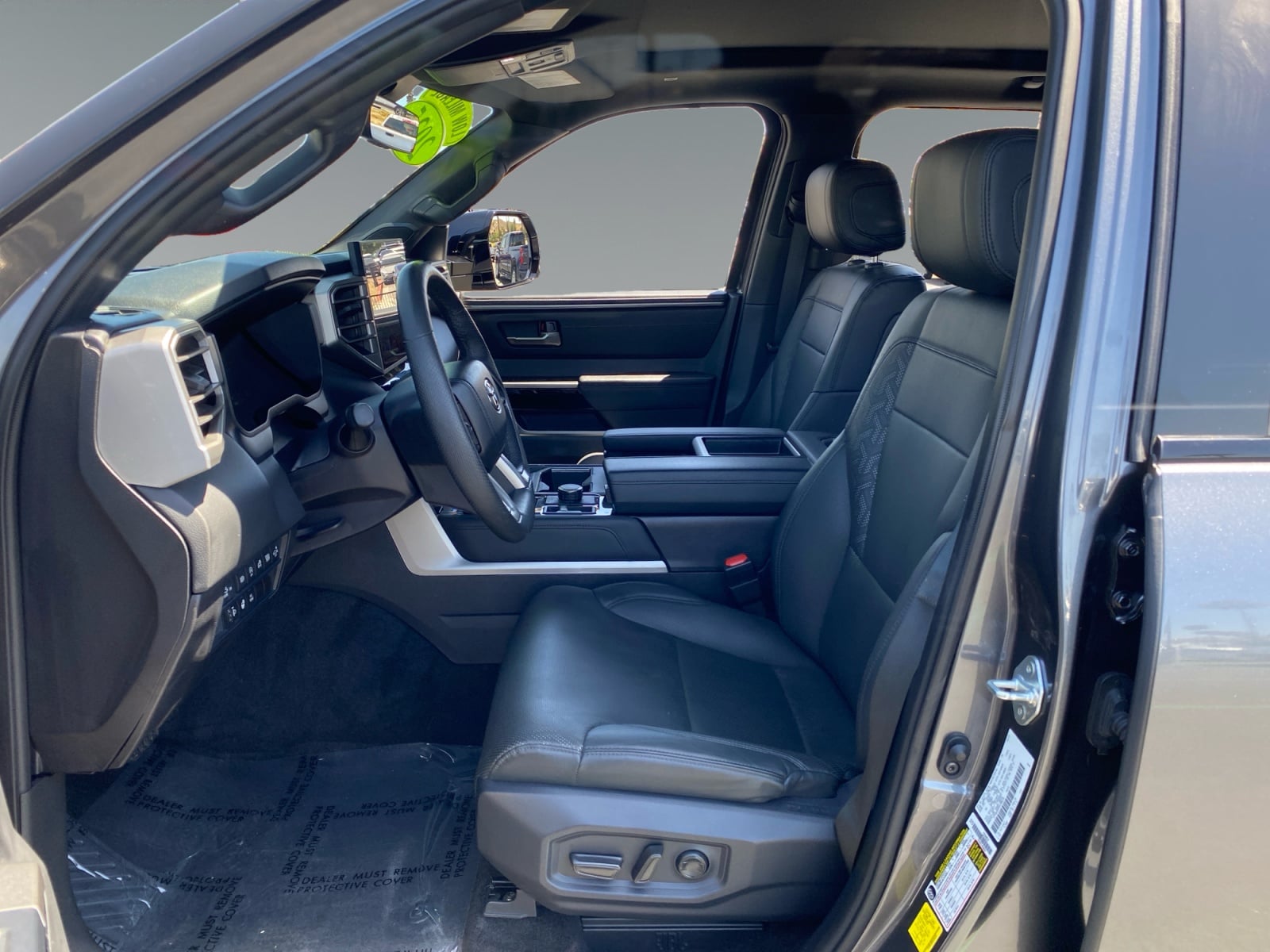2025 Toyota Tundra Limited - Photo 9