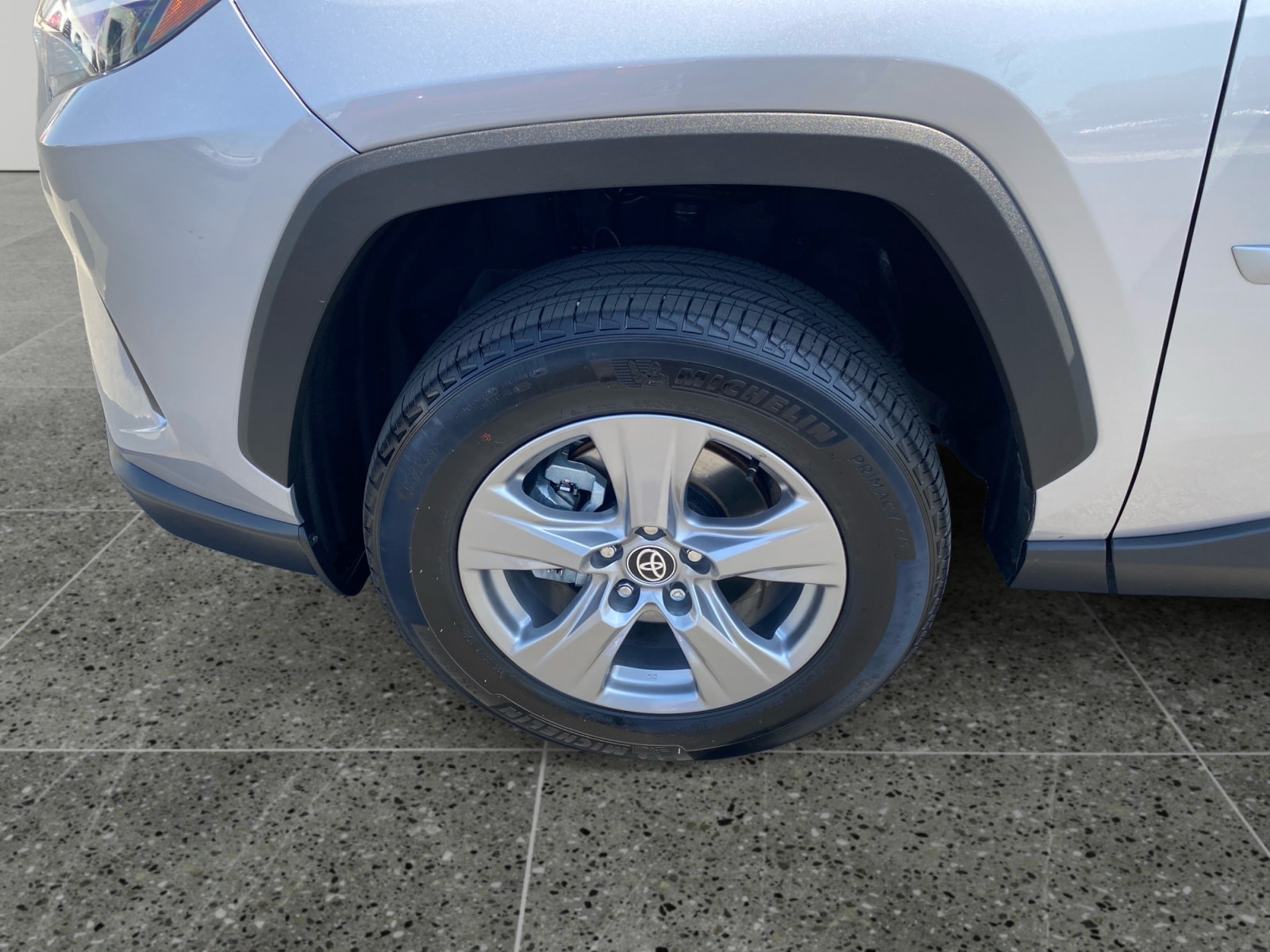 2024 Toyota RAV4 LE - Photo 14
