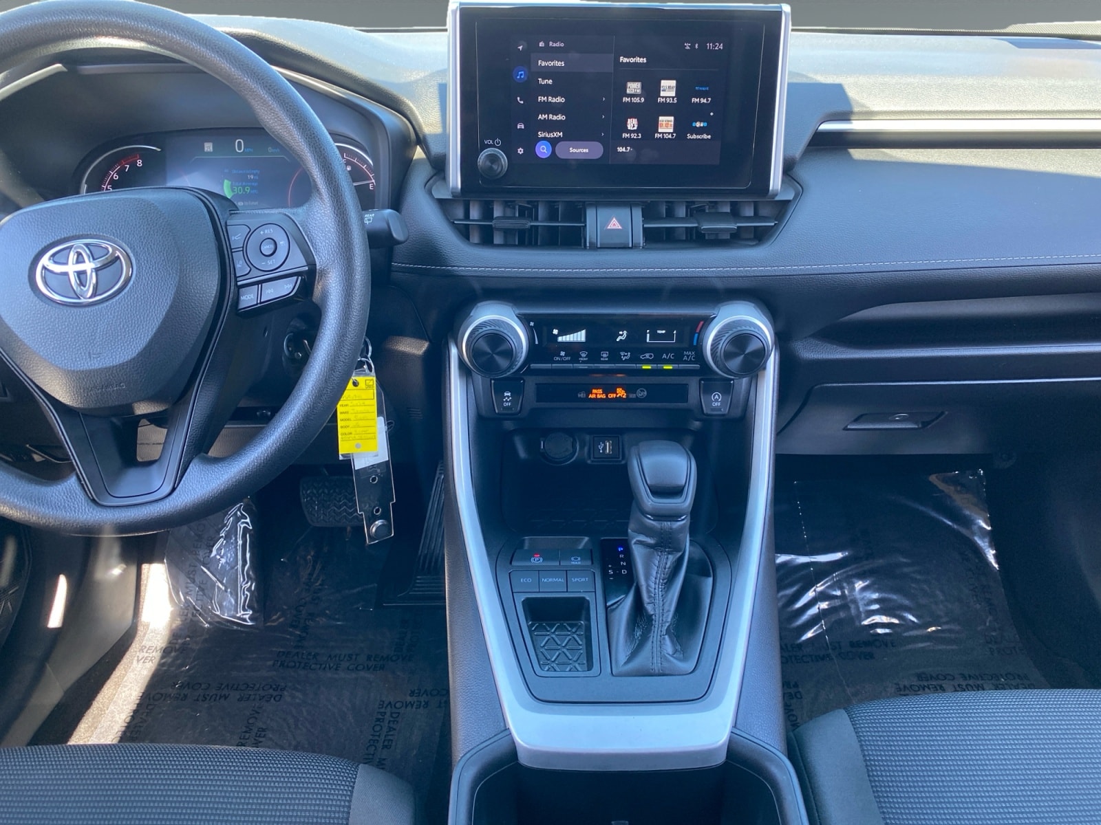 2024 Toyota RAV4 LE - Photo 11