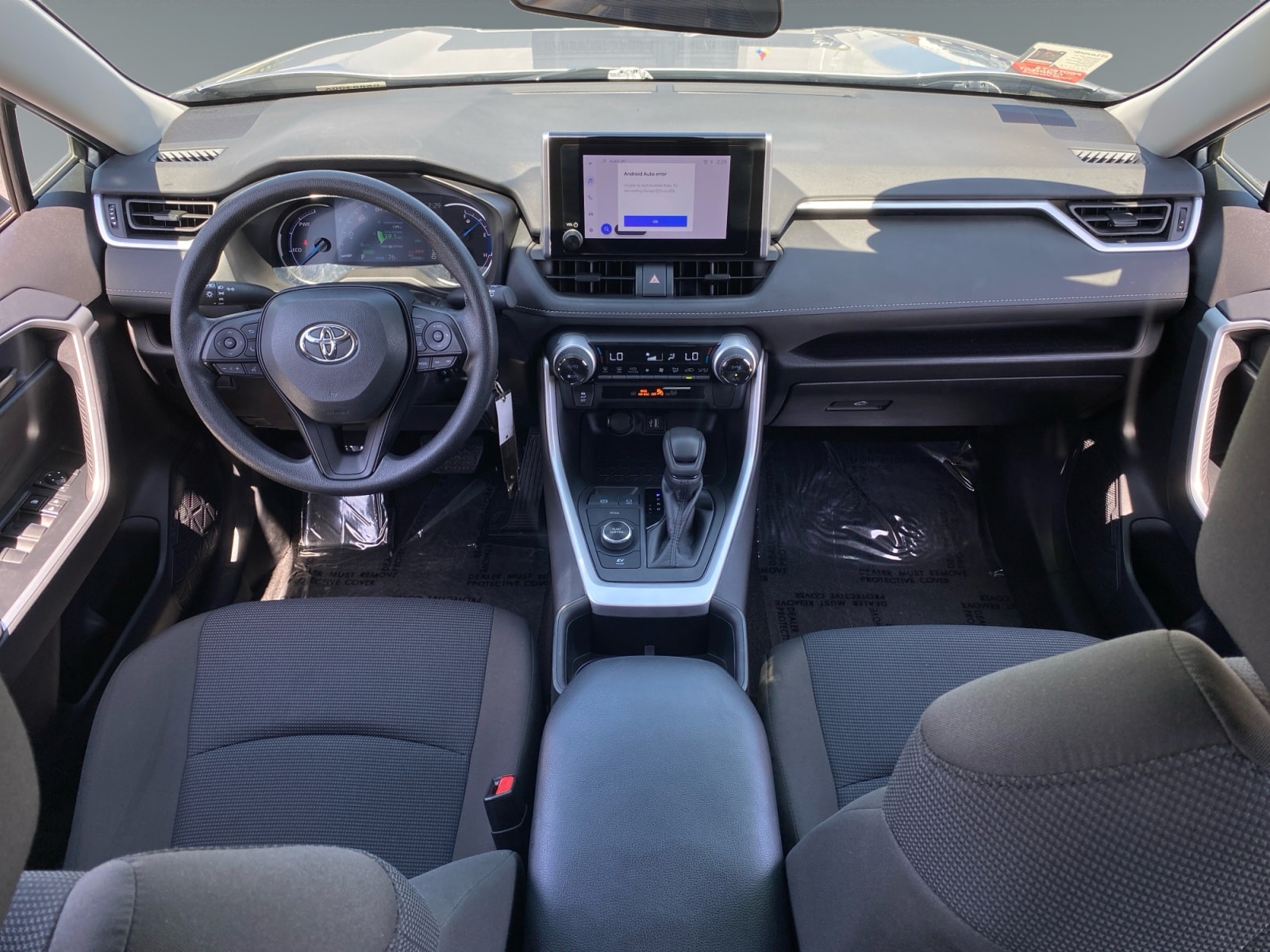 2024 Toyota RAV4 LE - Photo 10