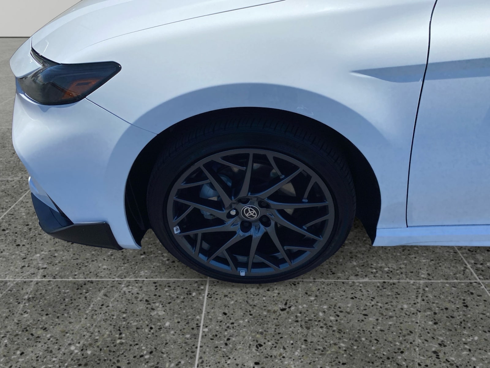 2026 Toyota Camry SE - Photo 14