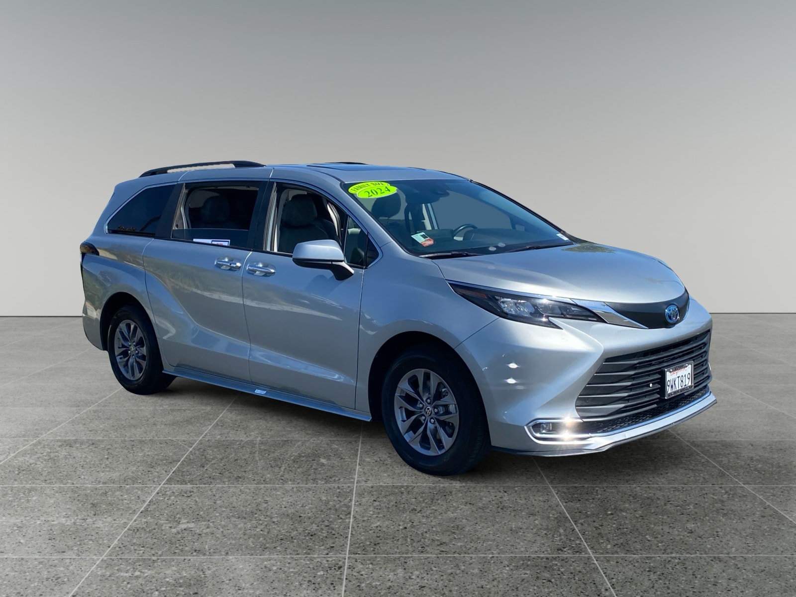 2024 Toyota Sienna XLE - Photo 7