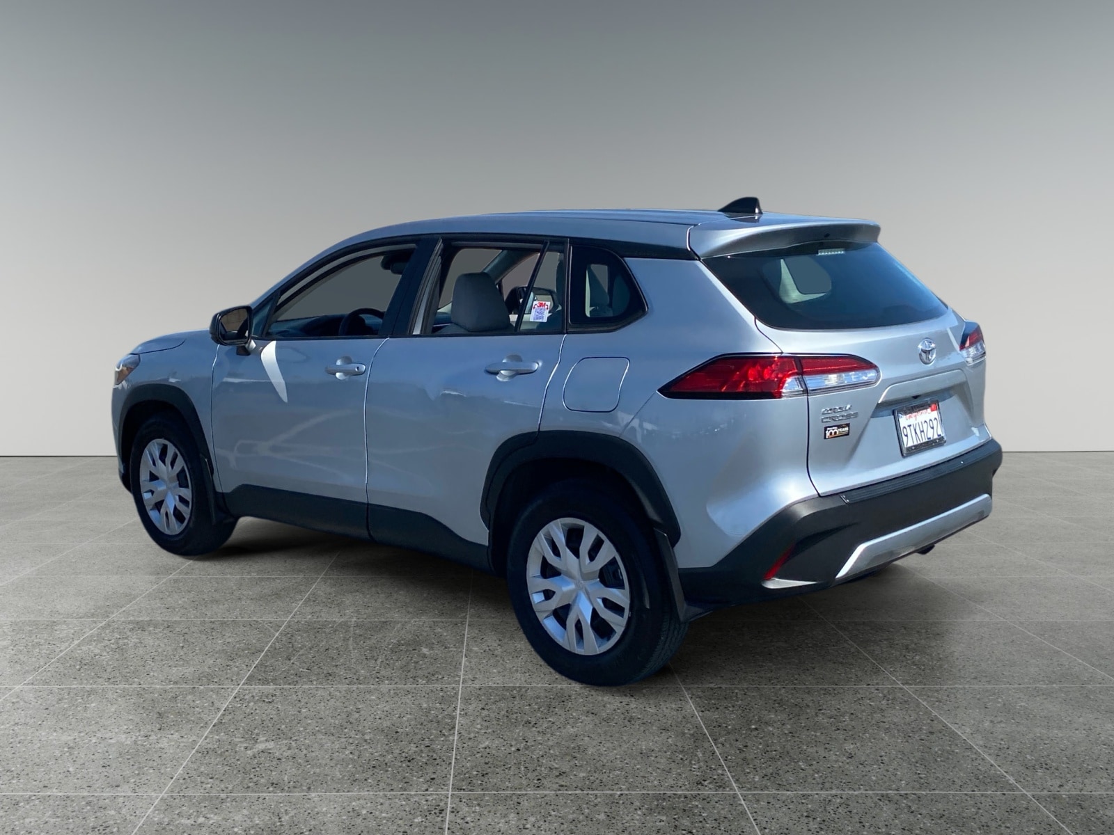 2025 Toyota Corolla Cross L photo 3