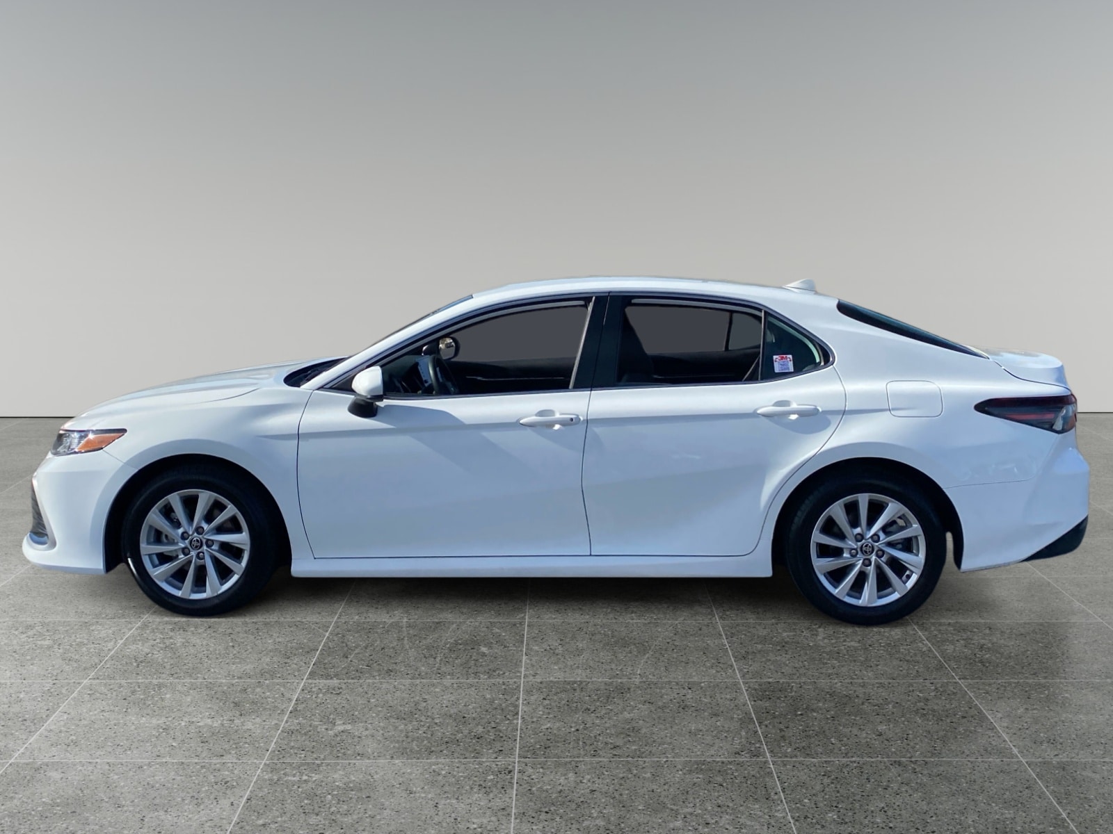 2024 Toyota Camry LE photo 2