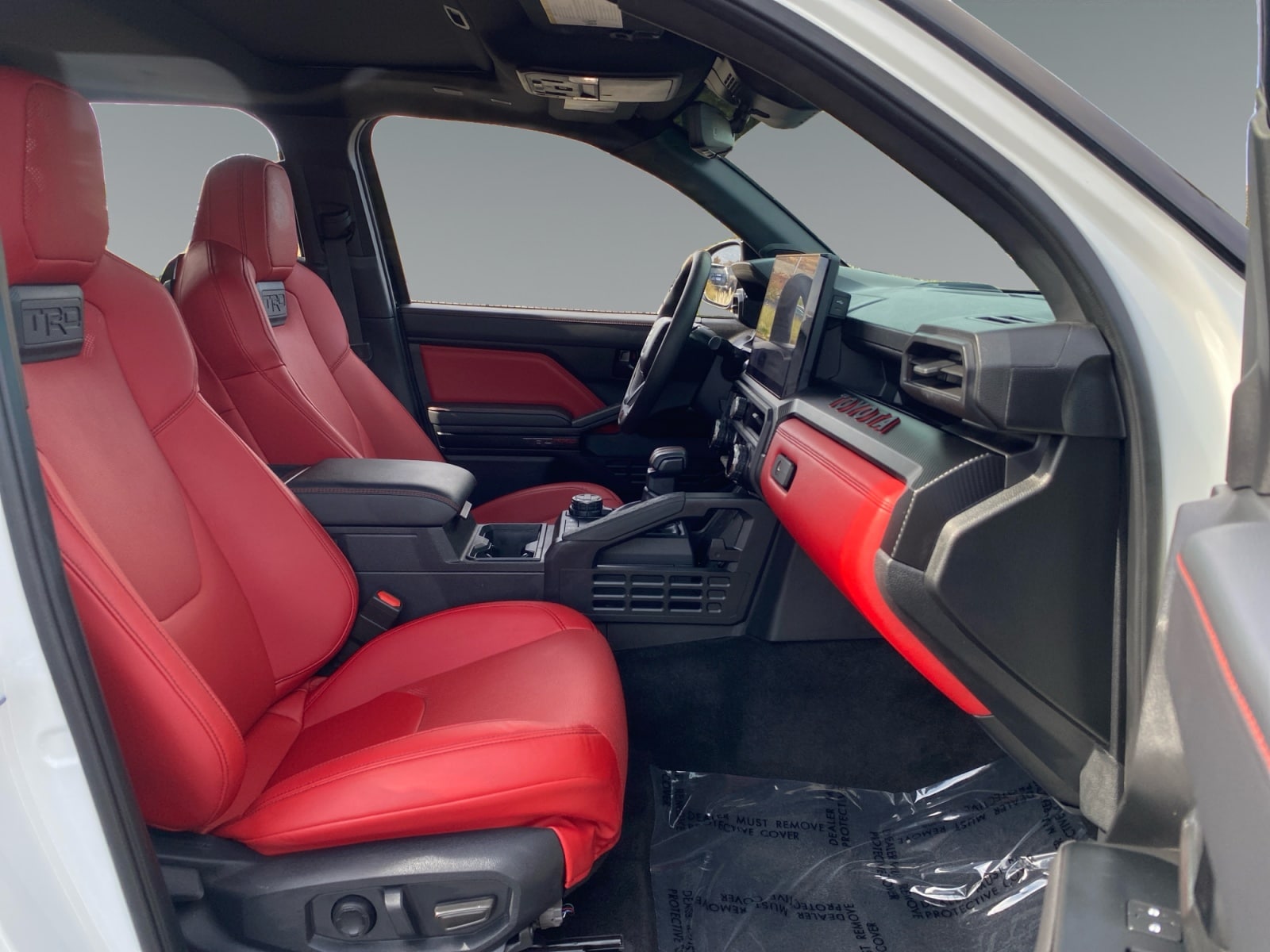 2025 Toyota Tacoma TRD Pro - Photo 15