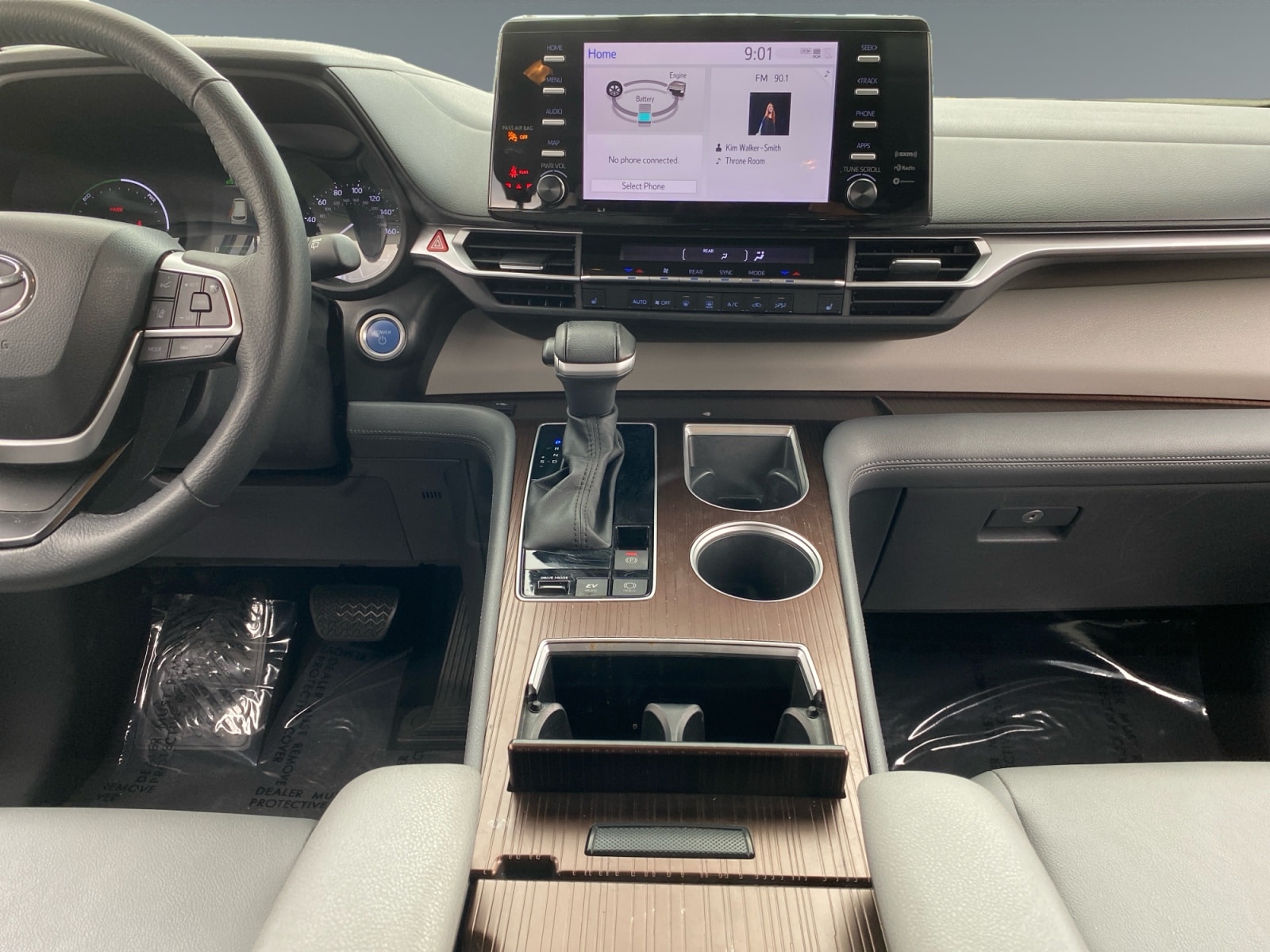 2023 Toyota Sienna XLE - Photo 11