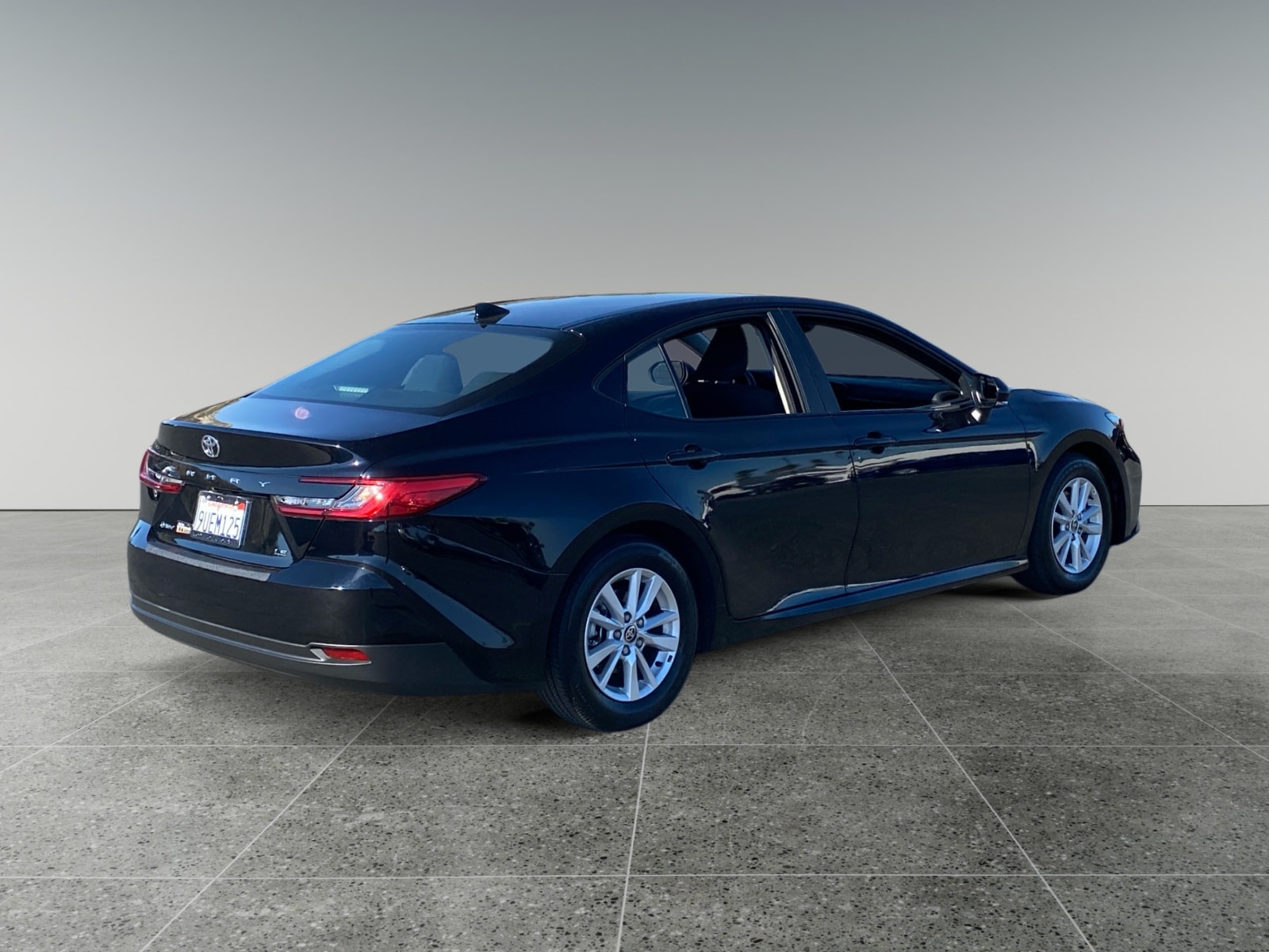2025 Toyota Camry LE photo 5