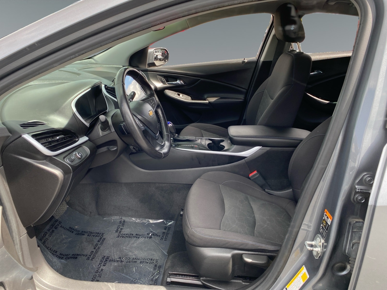 2018 Chevrolet Volt LT - Photo 9