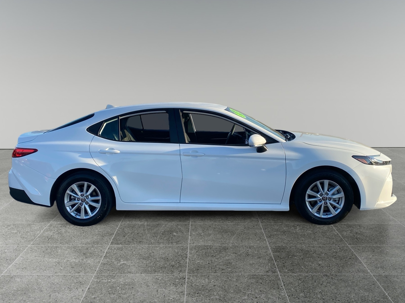 2025 Toyota Camry LE photo 6