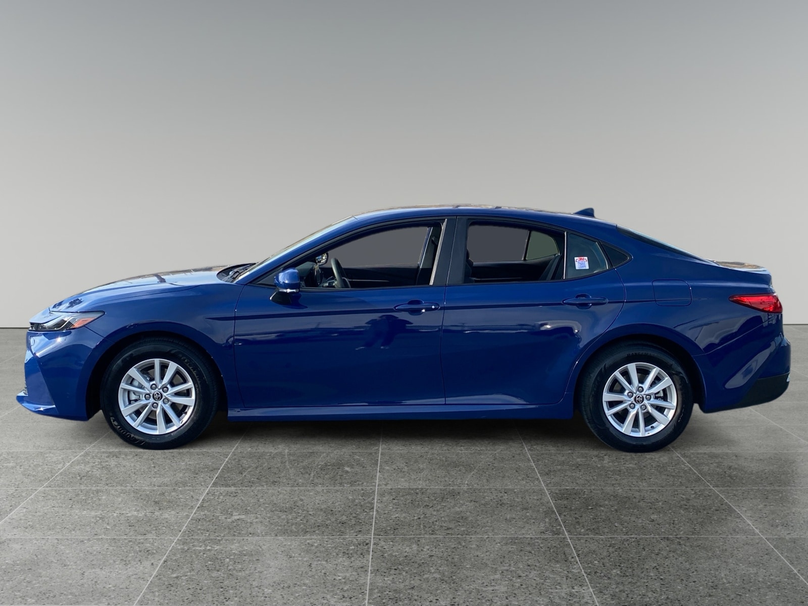 2025 Toyota Camry LE photo 2