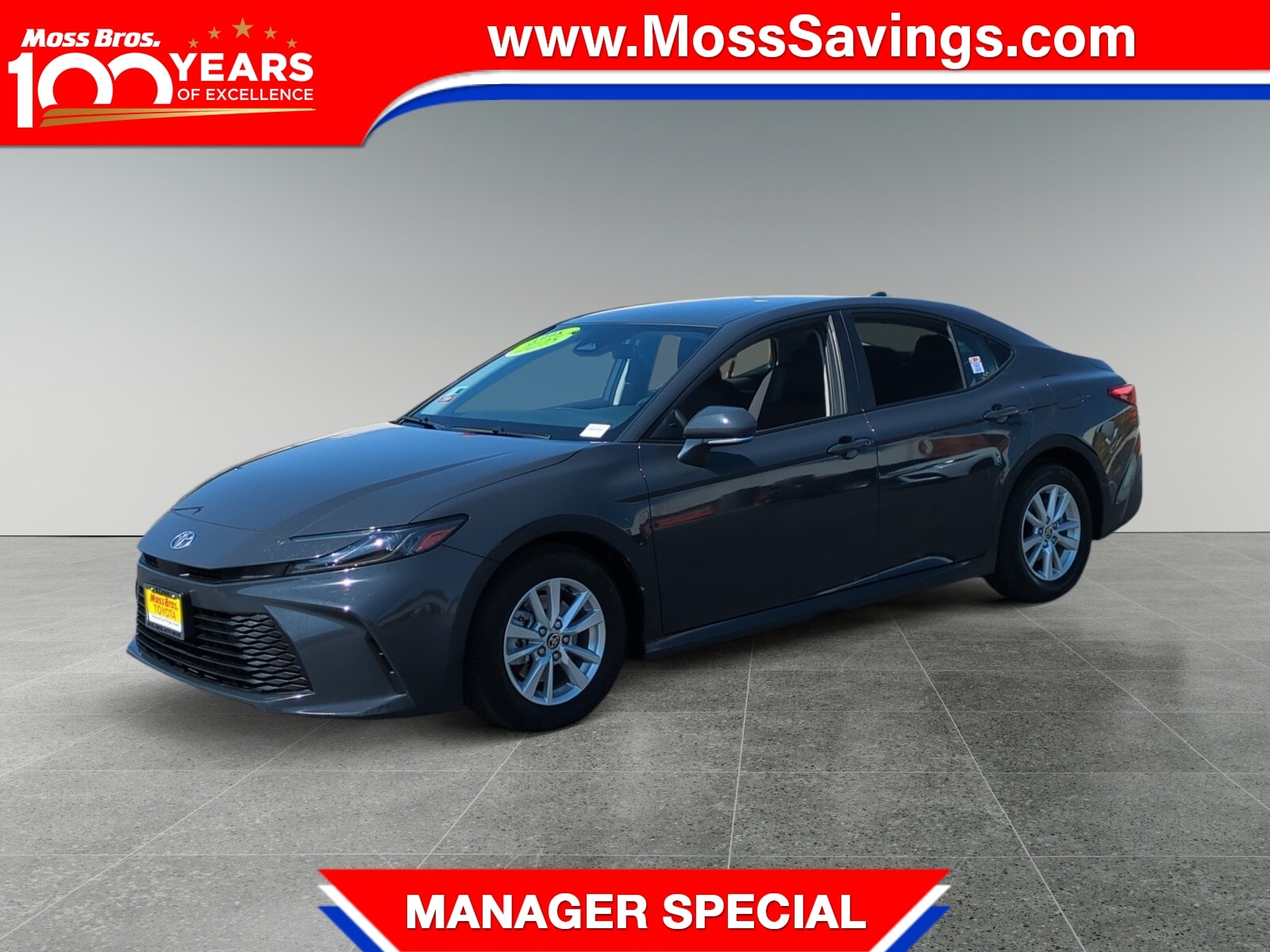 2025 Toyota Camry LE's photo