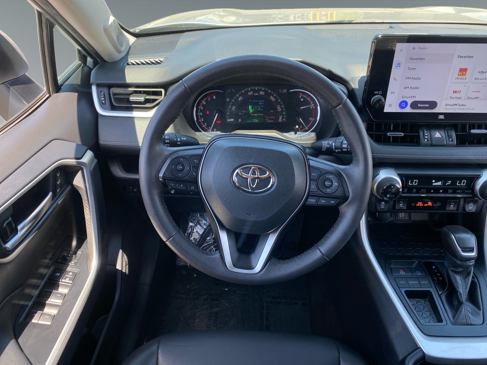 2024 Toyota RAV4 XLE Premium - Photo 12