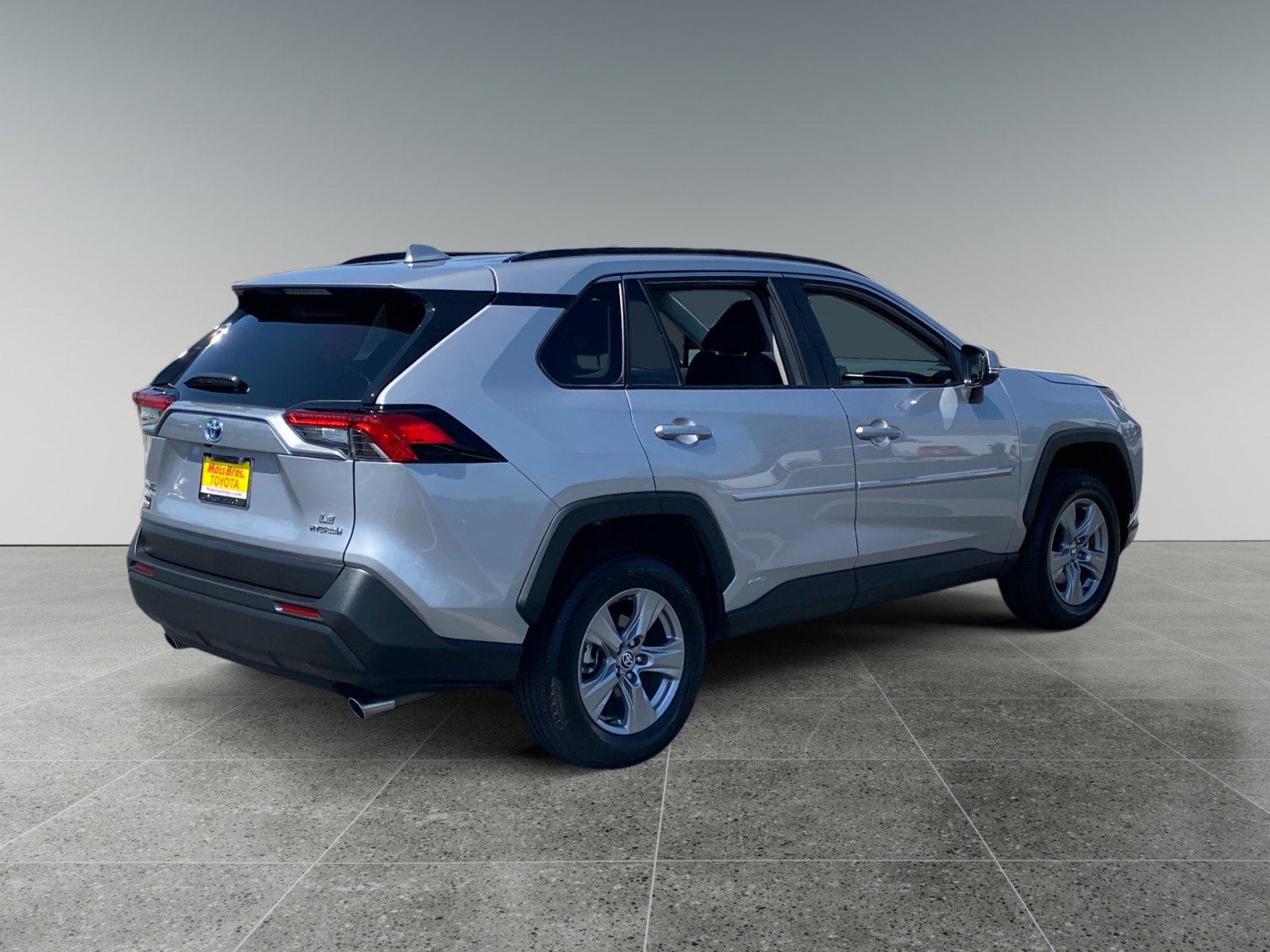 2024 Toyota RAV4 Hybrid LE photo 5