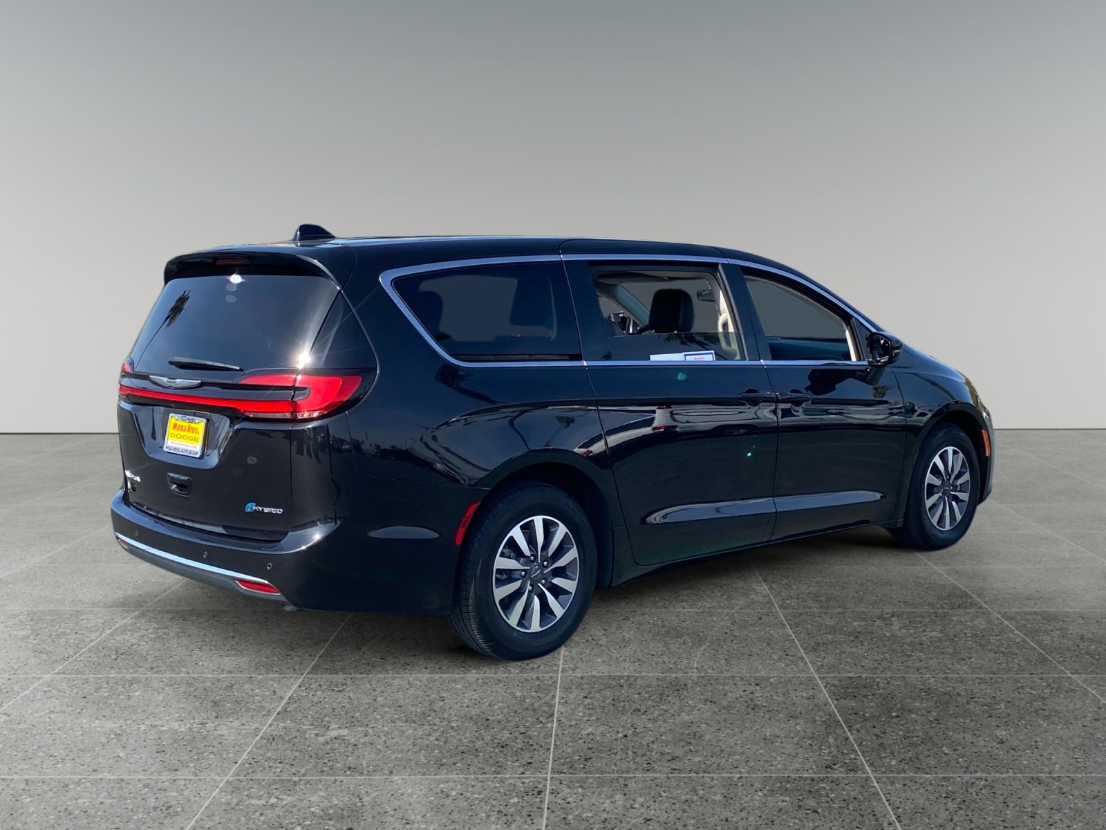 2024 Chrysler Pacifica PHEV Select - Photo 5
