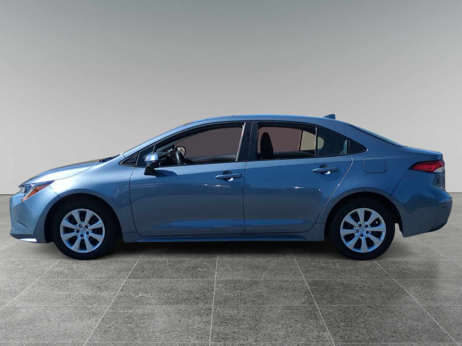 Used 2024 Toyota Corolla LE with VIN 5YFB4MDE1RP137591 for sale in Northfield, Minnesota