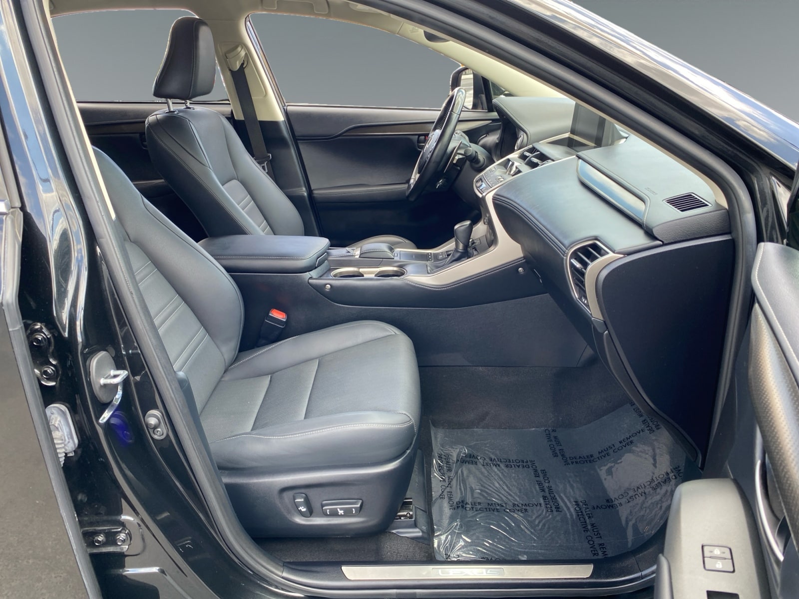 2020 Lexus NX 300 - Photo 15