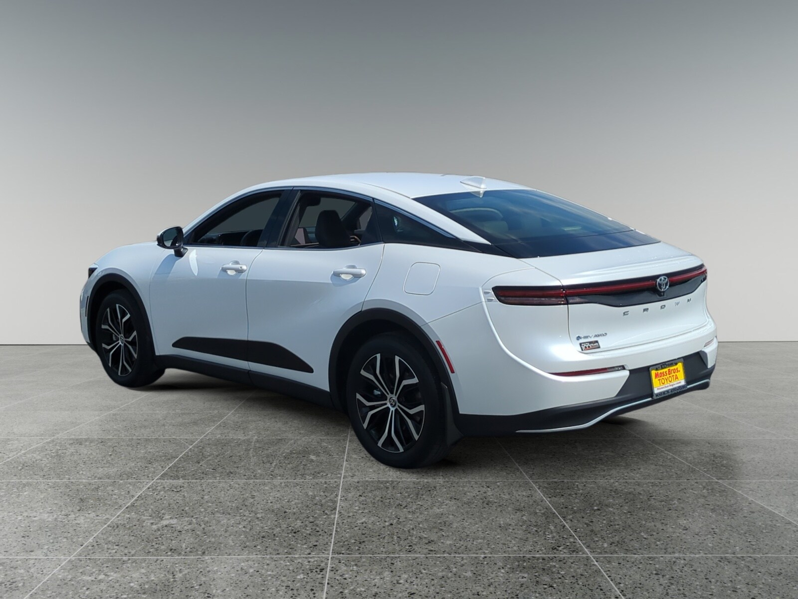 2024 Toyota Crown XLE photo 3