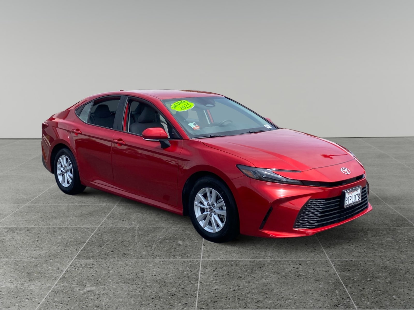 2025 Toyota Camry LE - Photo 6