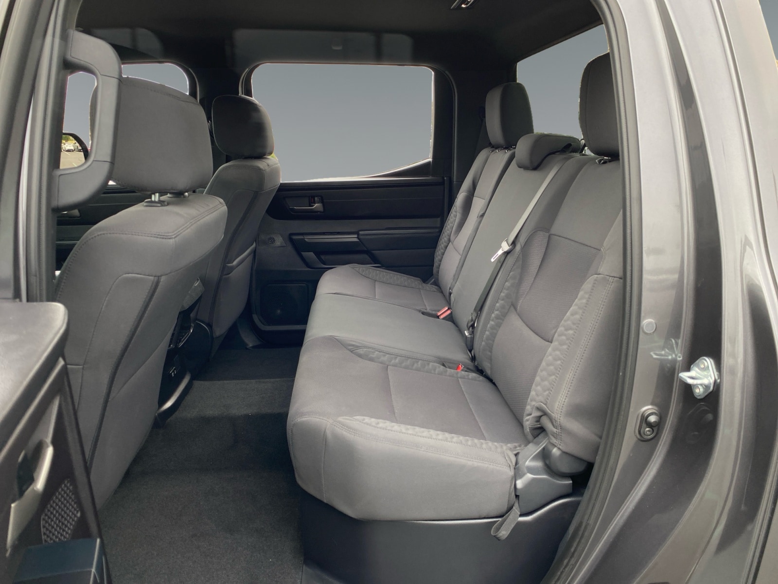 2025 Toyota Tundra SR5 - Photo 13