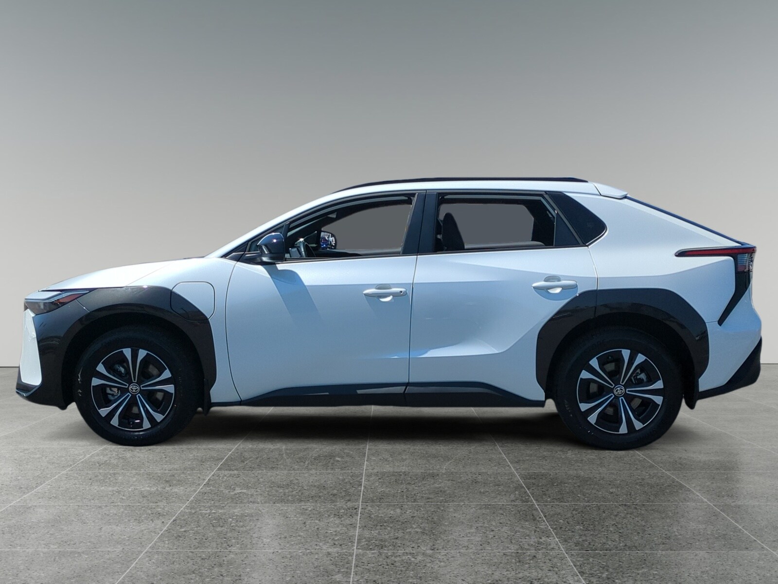 2024 Toyota bZ4X XLE photo 2