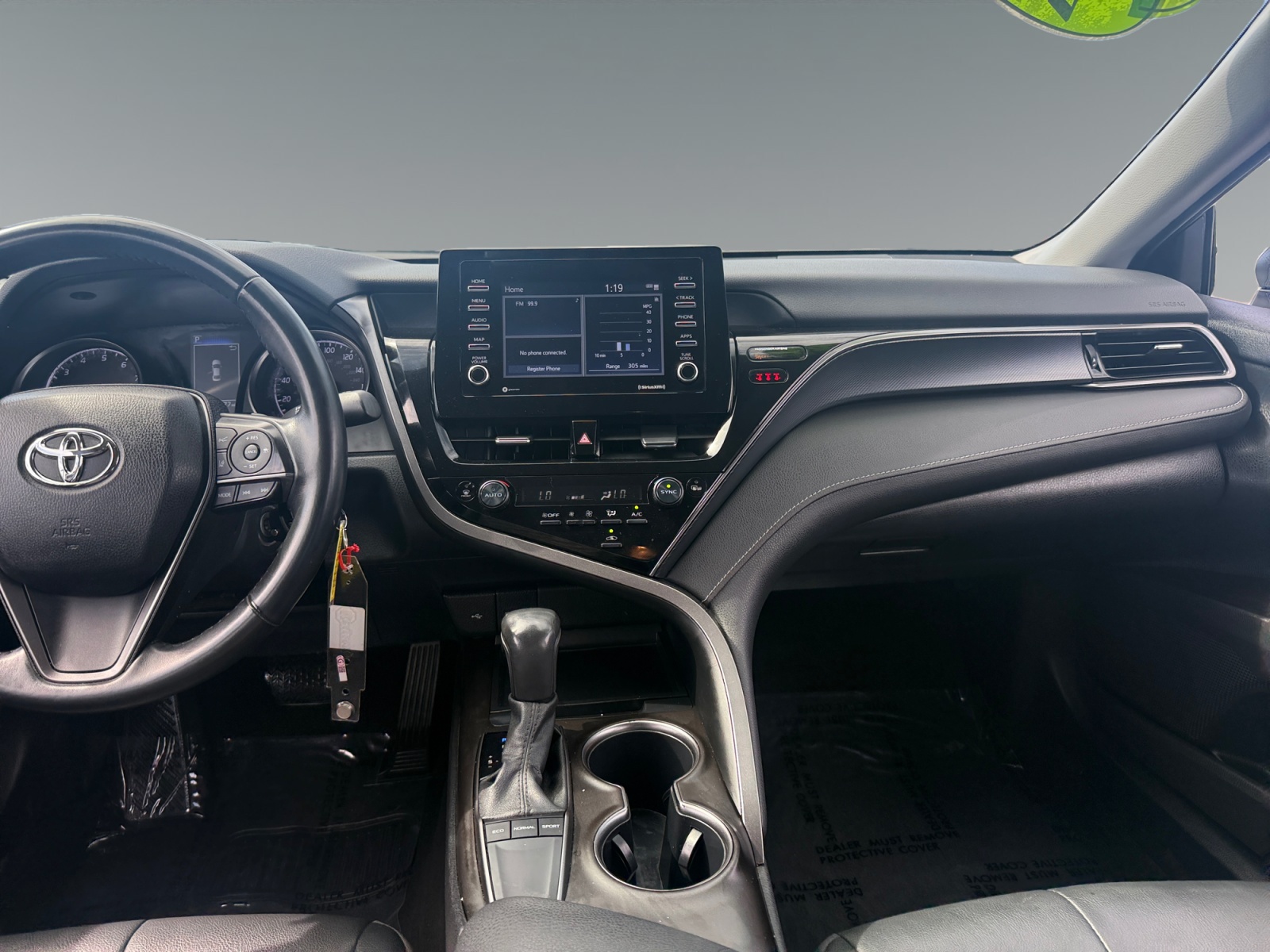 2024 Toyota Camry SE - Photo 11