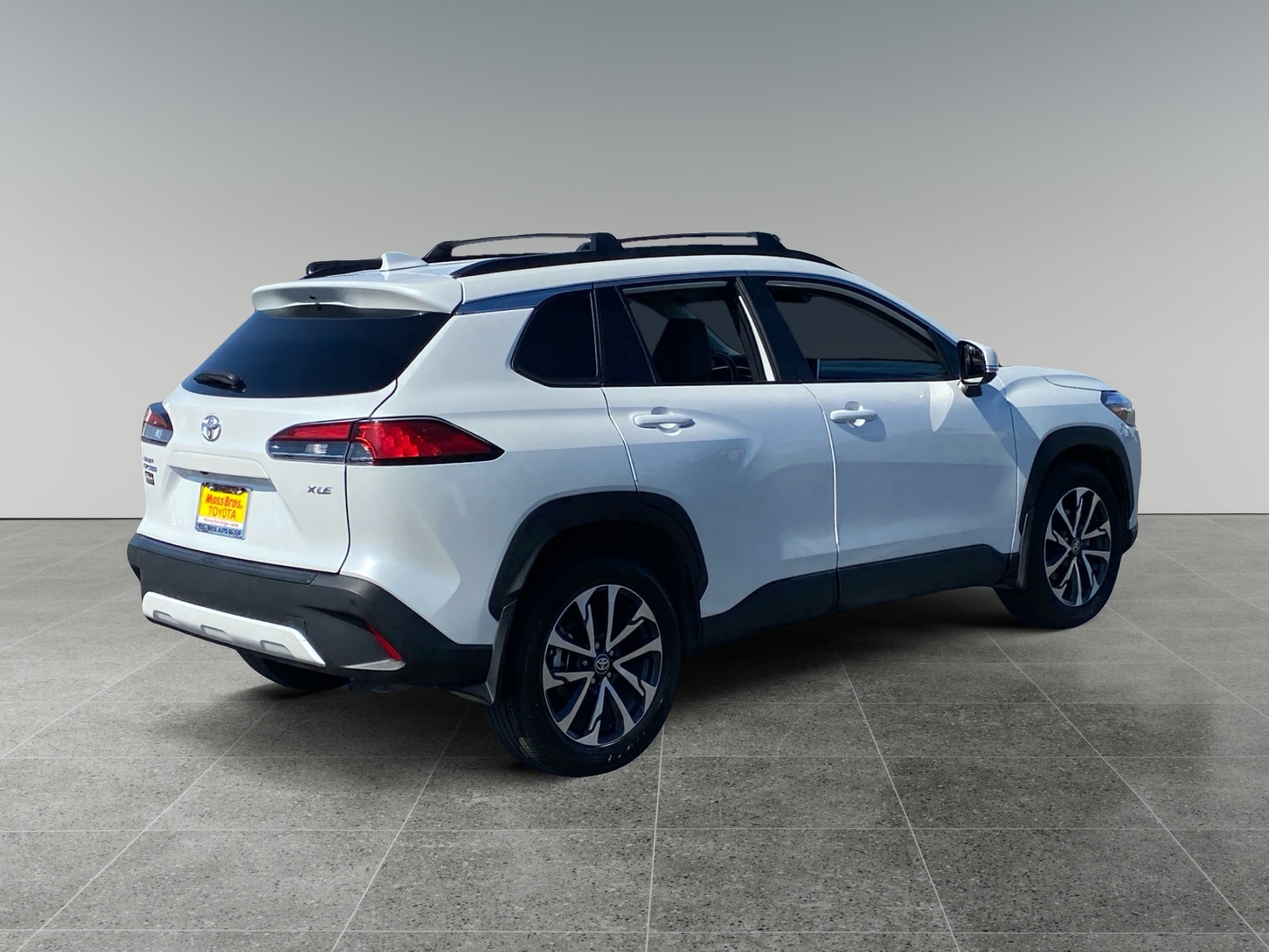 2024 Toyota Corolla Cross XLE photo 5