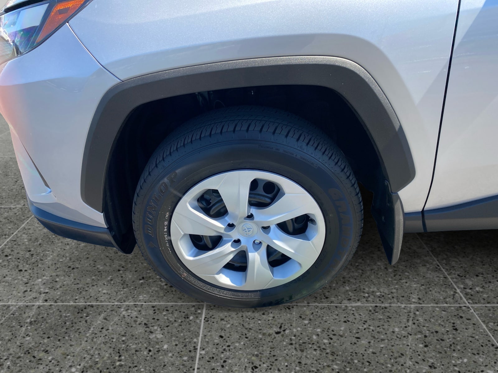 2024 Toyota RAV4 LE - Photo 14