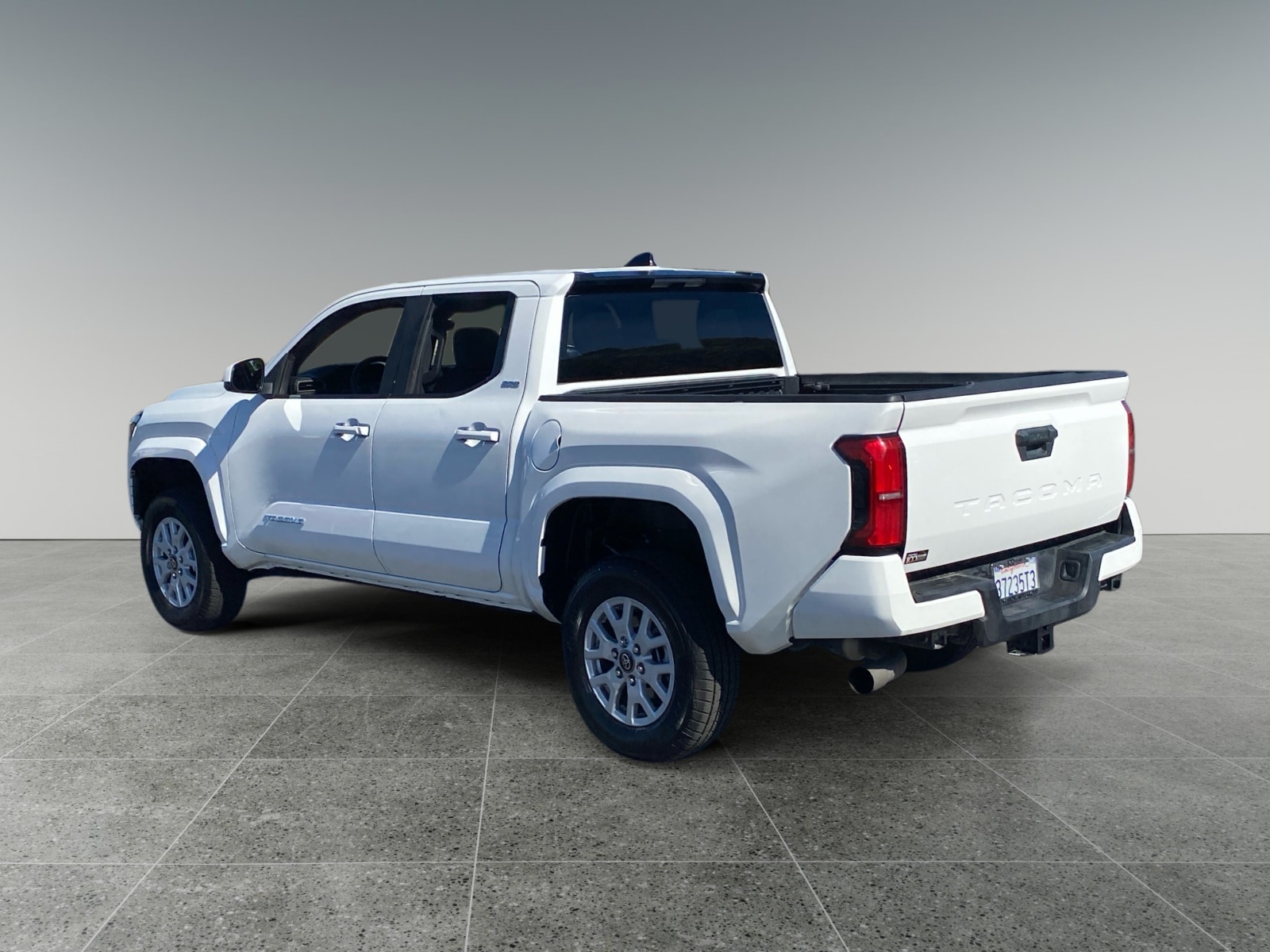 2024 Toyota Tacoma SR5 photo 3